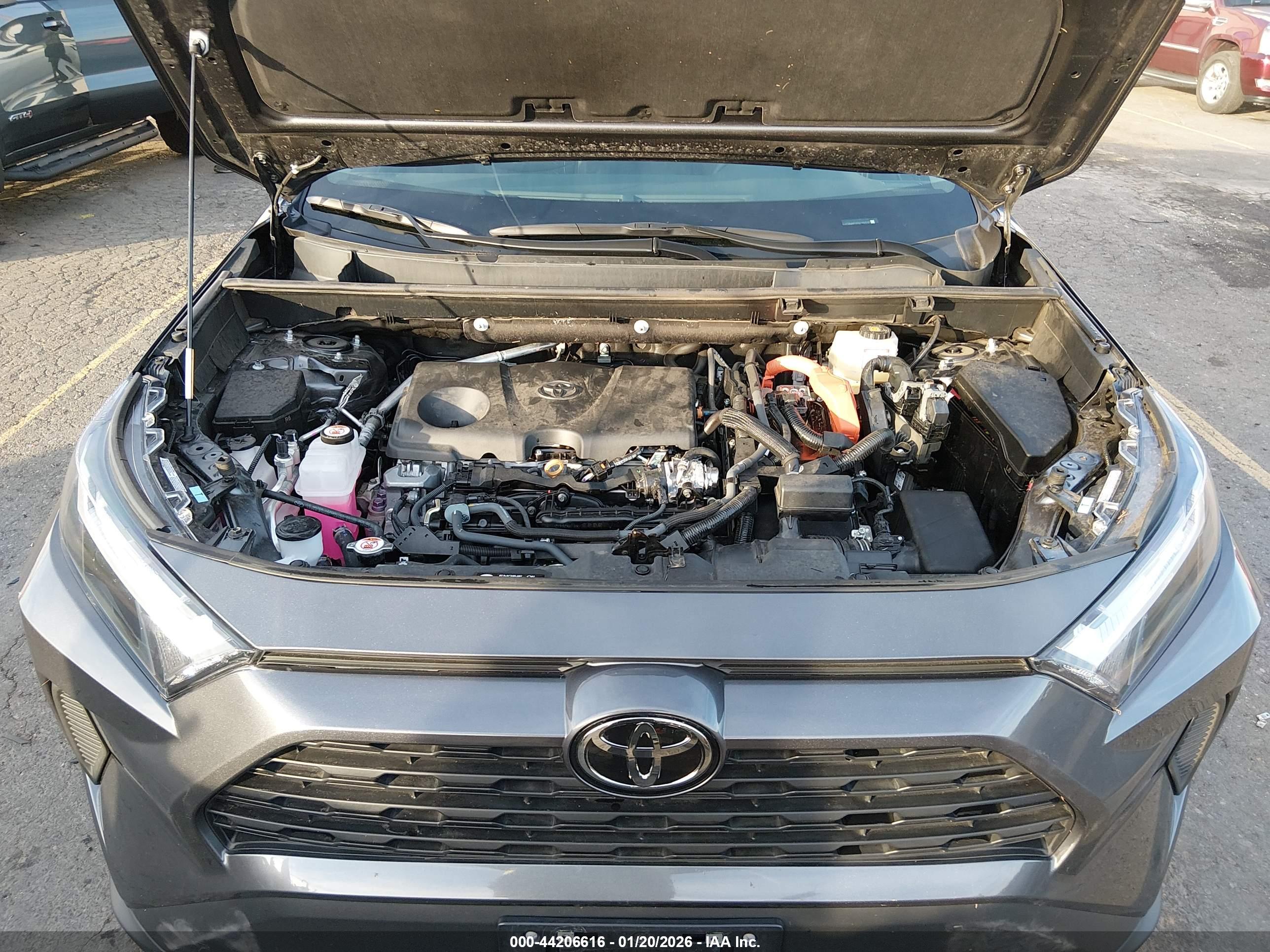 TOYOTA RAV4 image 10