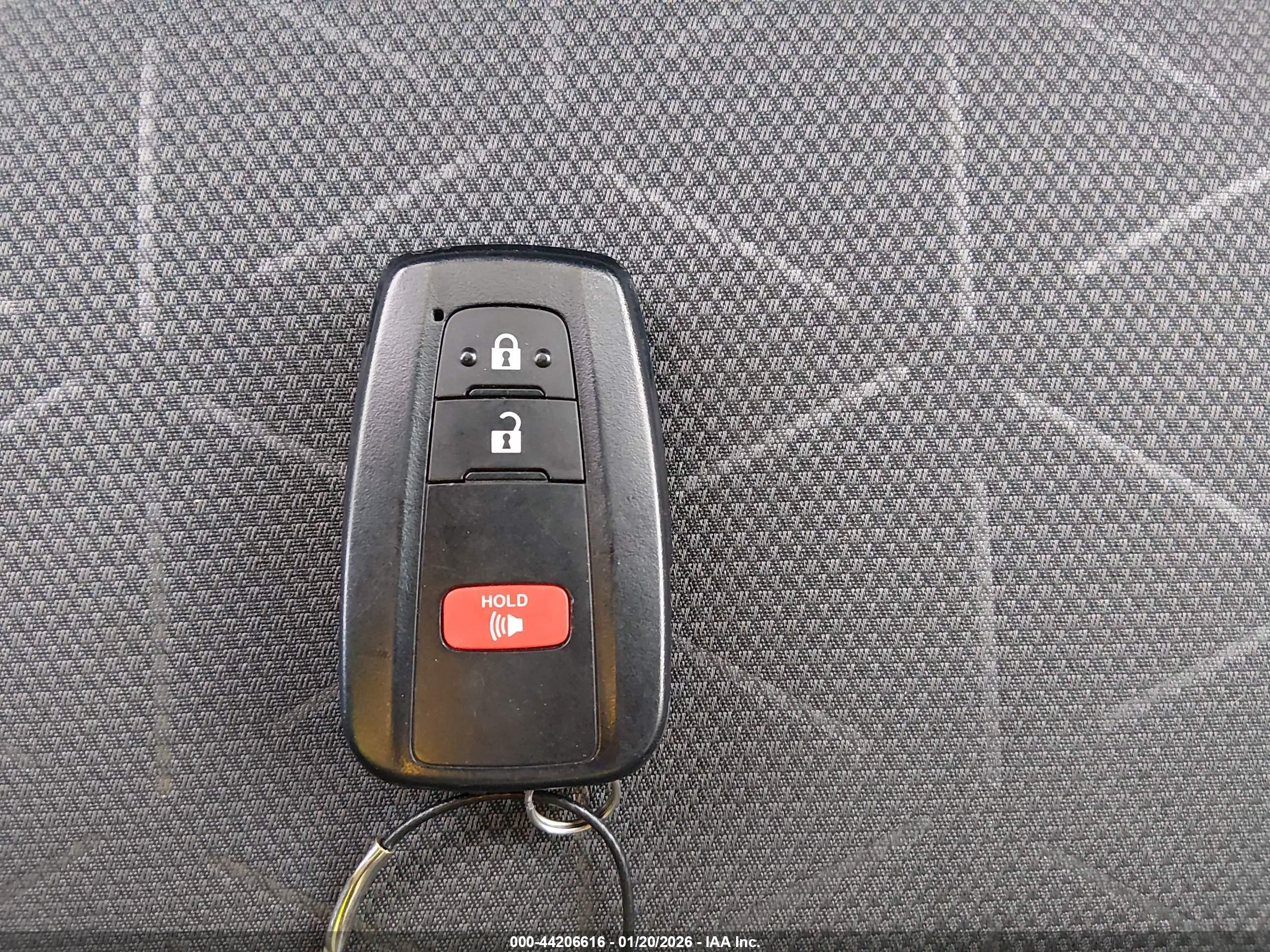TOYOTA RAV4 image 11