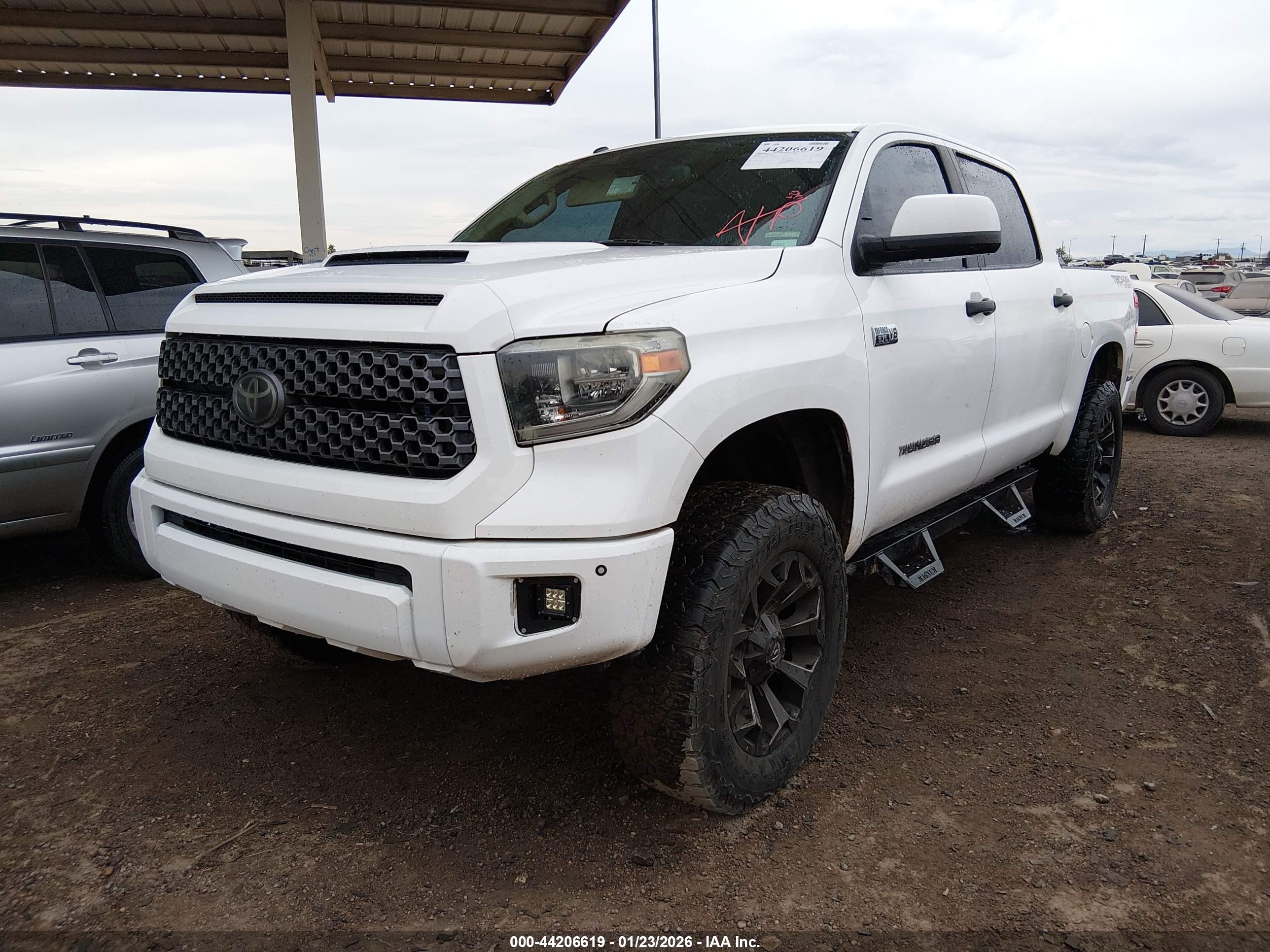 TOYOTA TUNDRA image 2