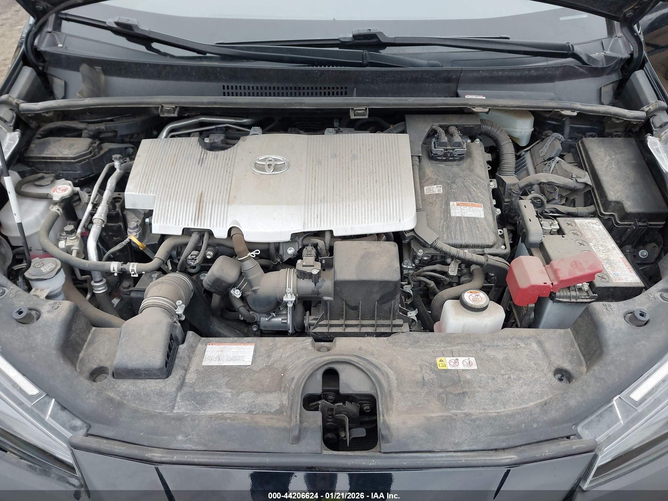 TOYOTA PRIUS image 10