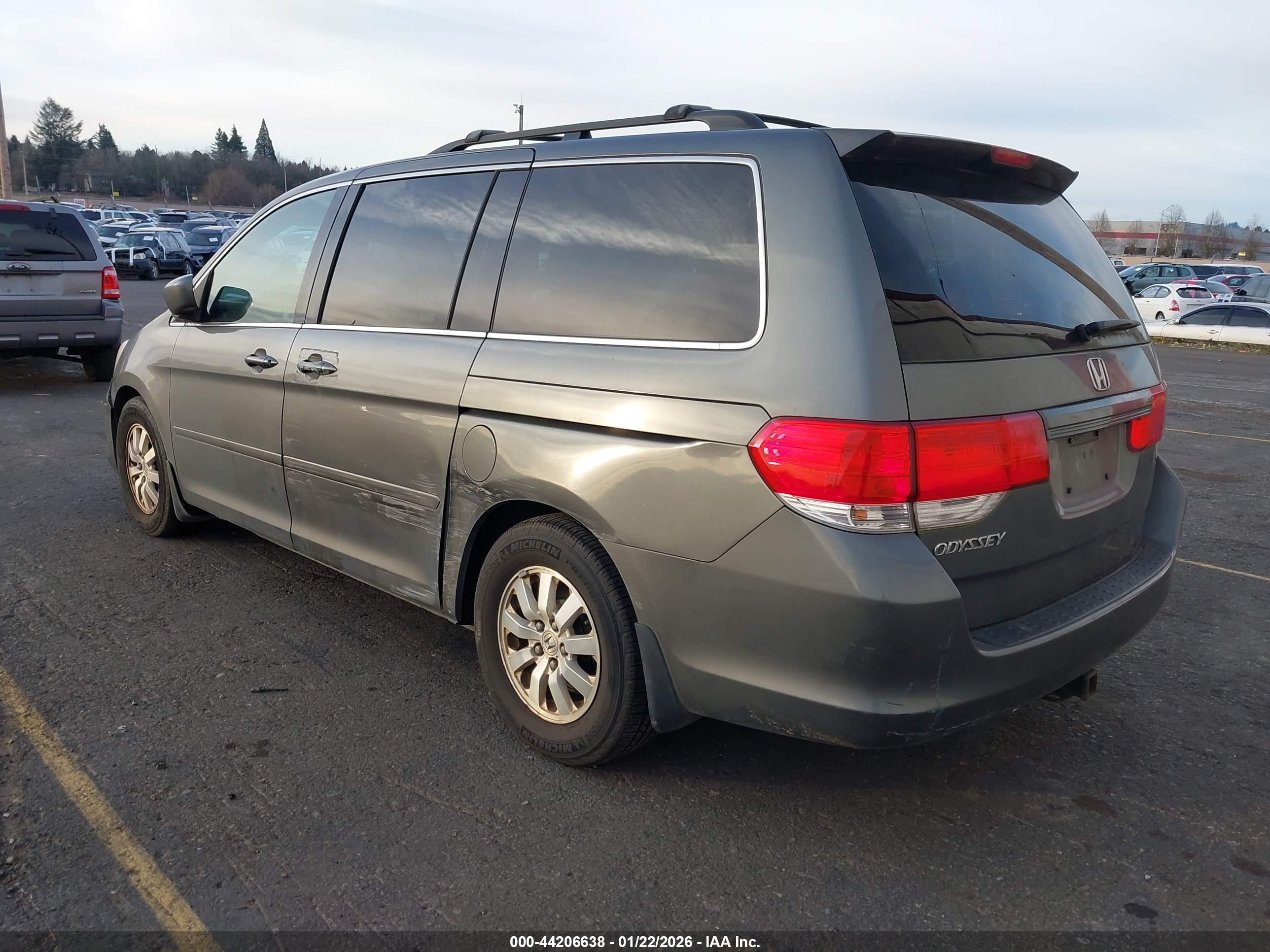 HONDA ODYSSEY image 3