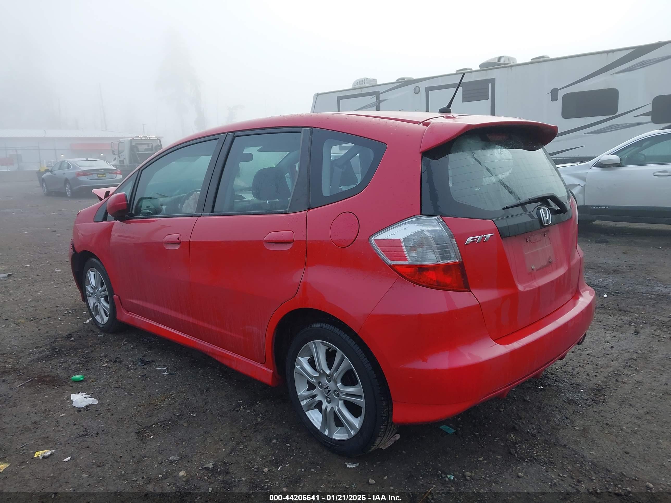 HONDA FIT image 3