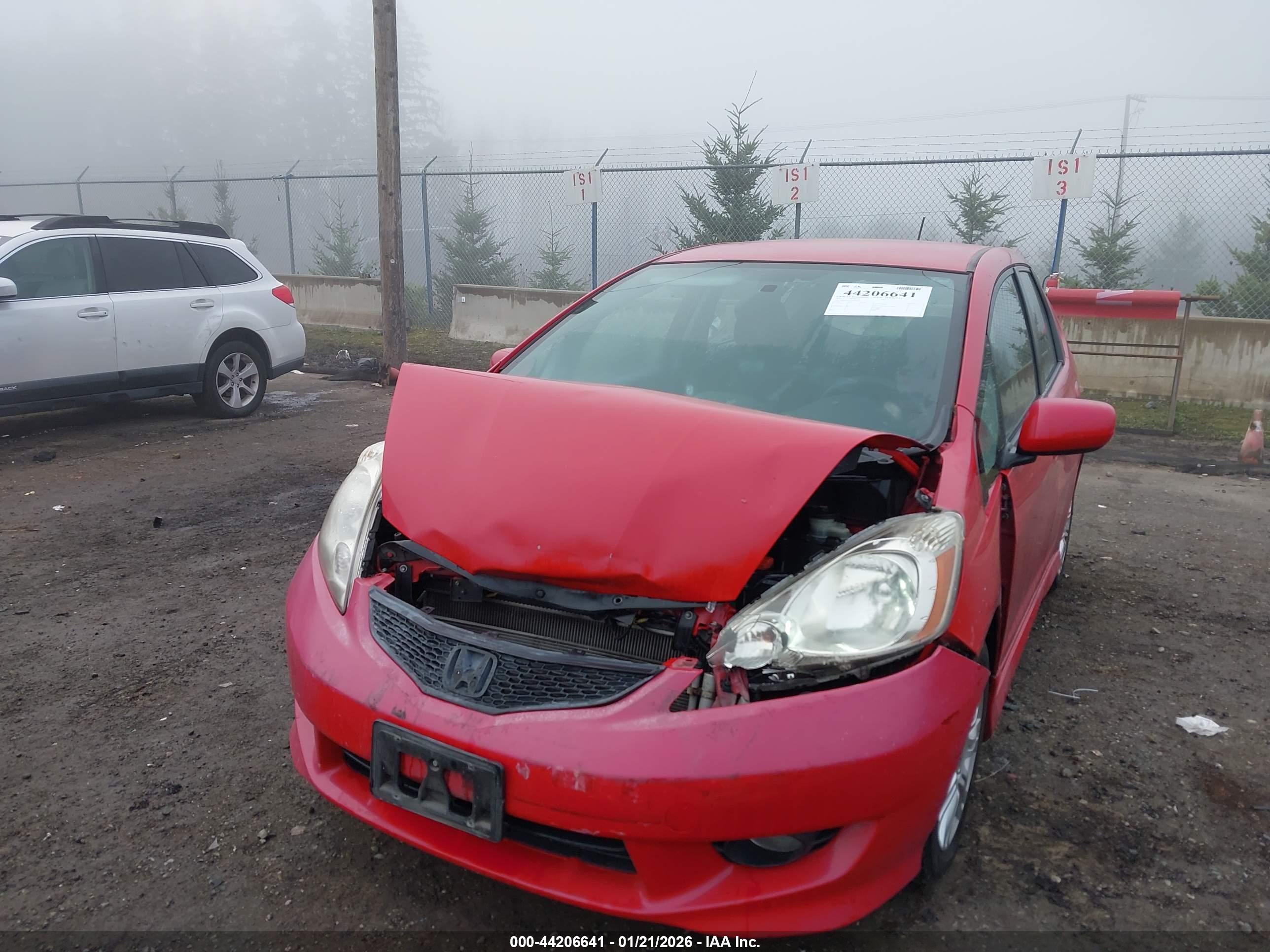 HONDA FIT image 6