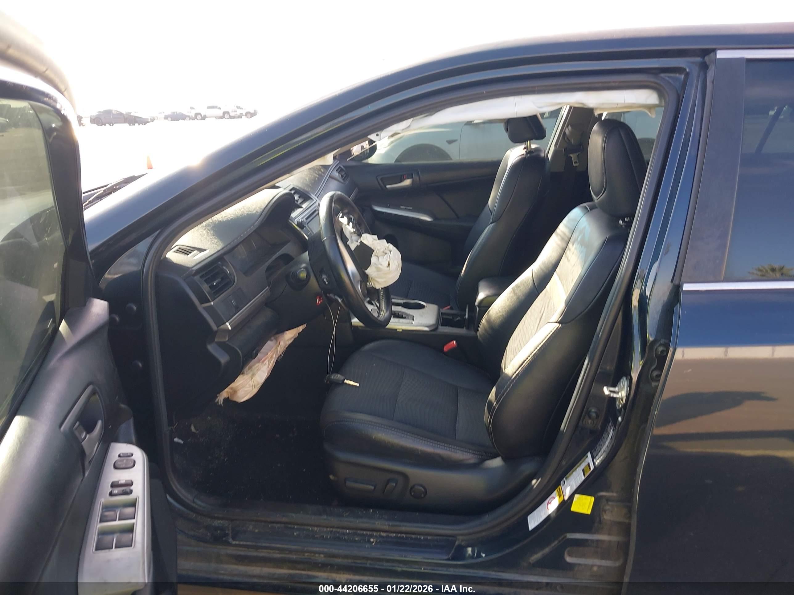 TOYOTA CAMRY image 5