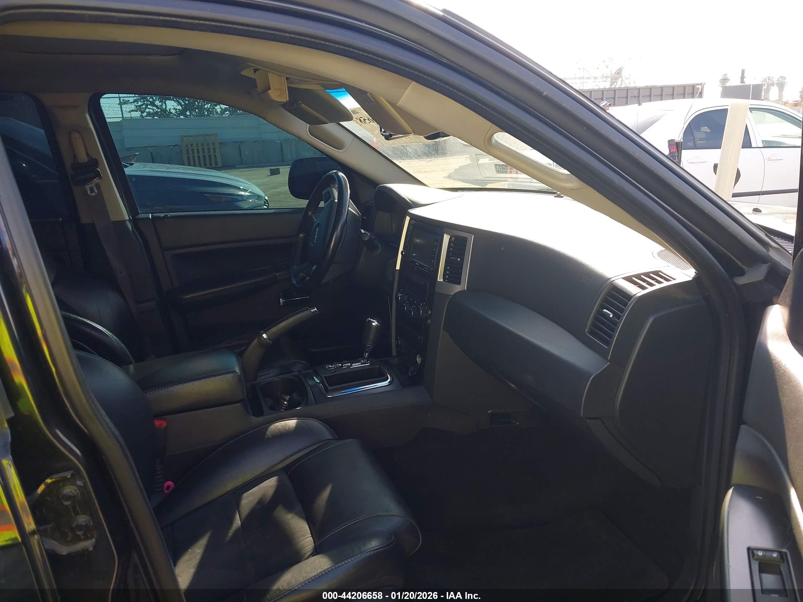 JEEP GRAND image 5