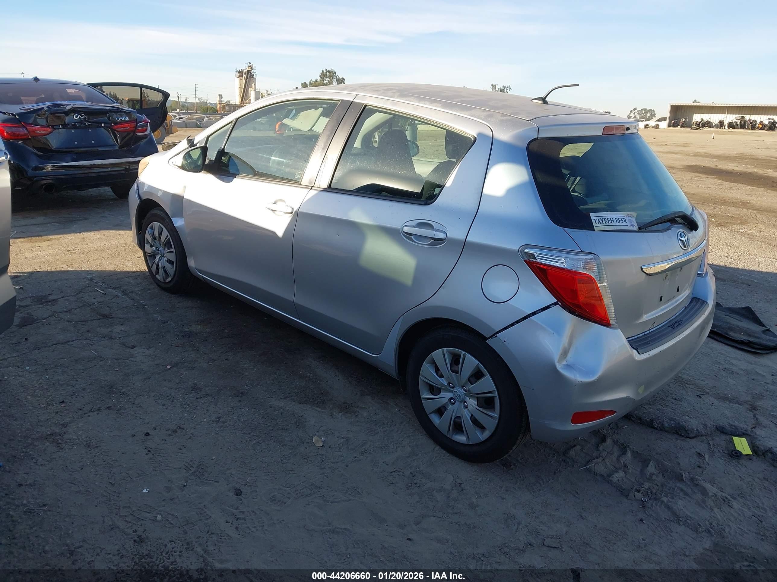 TOYOTA YARIS image 3