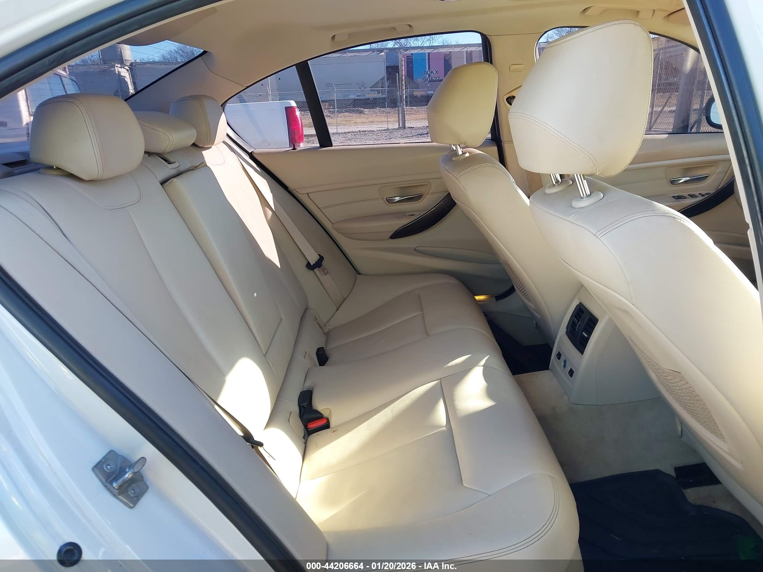 BMW 328I image 8