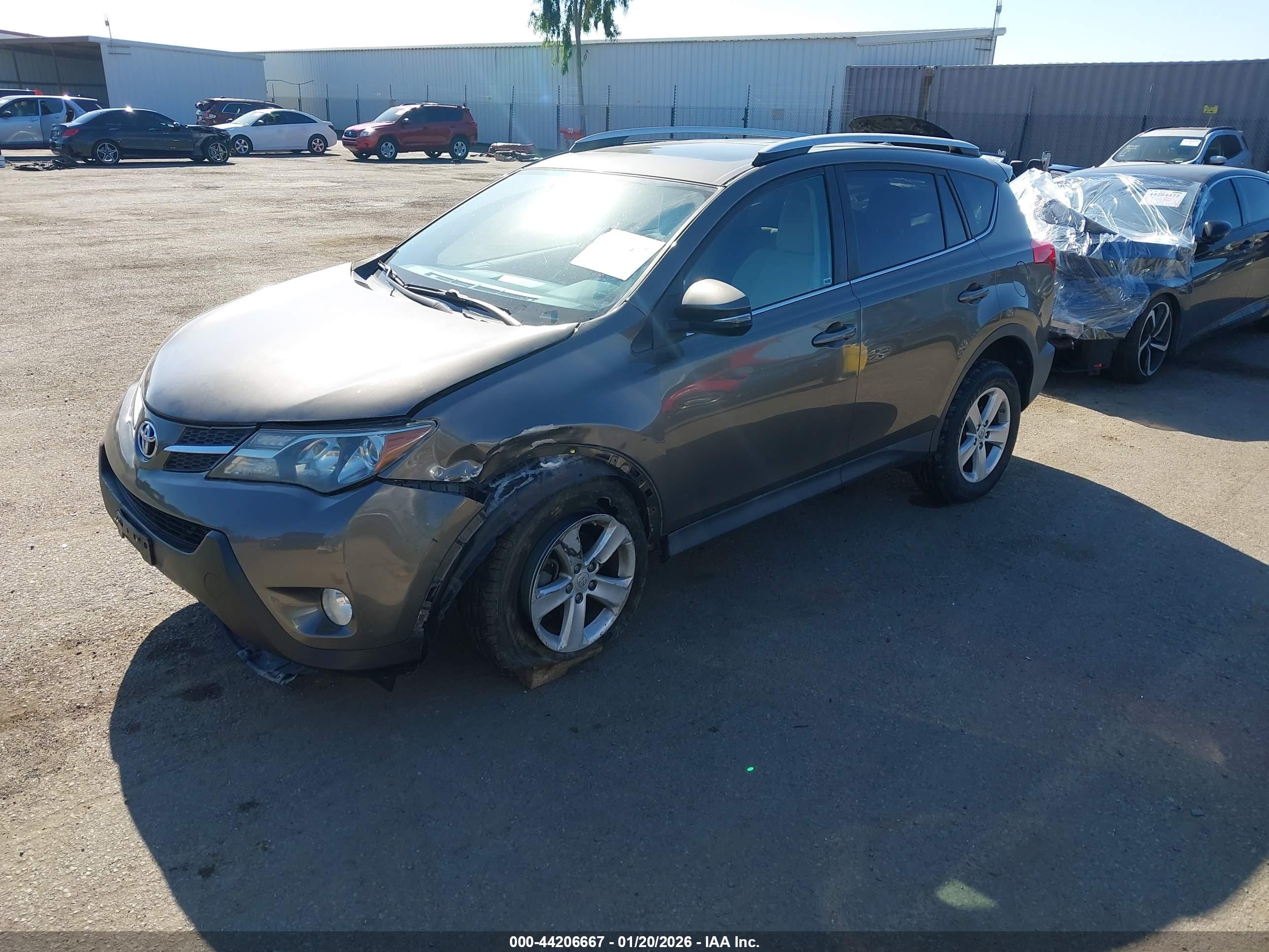 TOYOTA RAV4 image 2