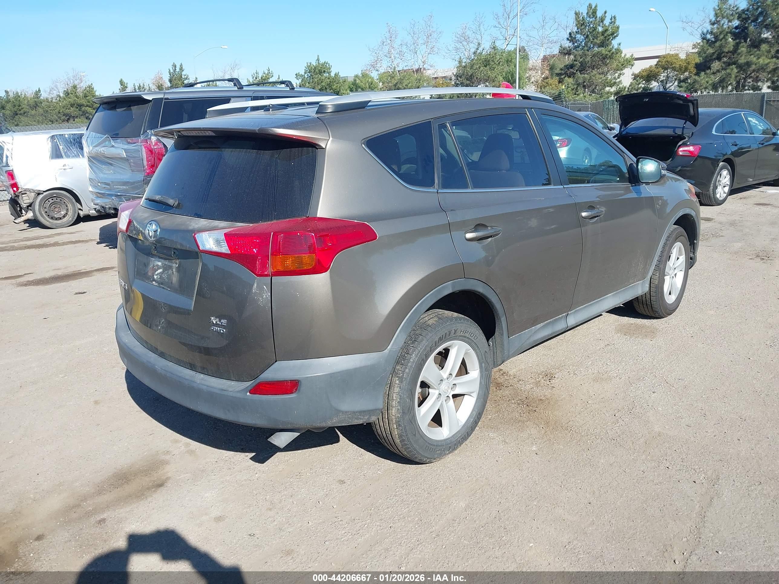 TOYOTA RAV4 image 4