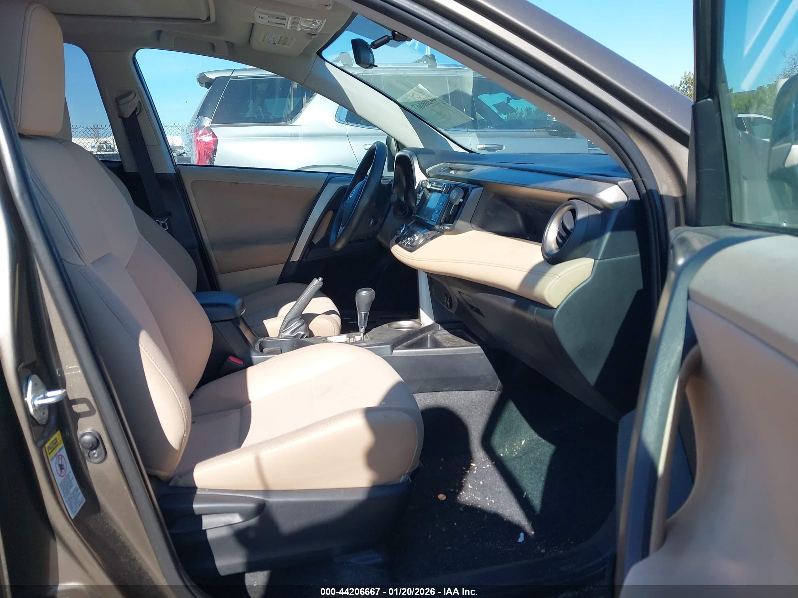 TOYOTA RAV4 image 5