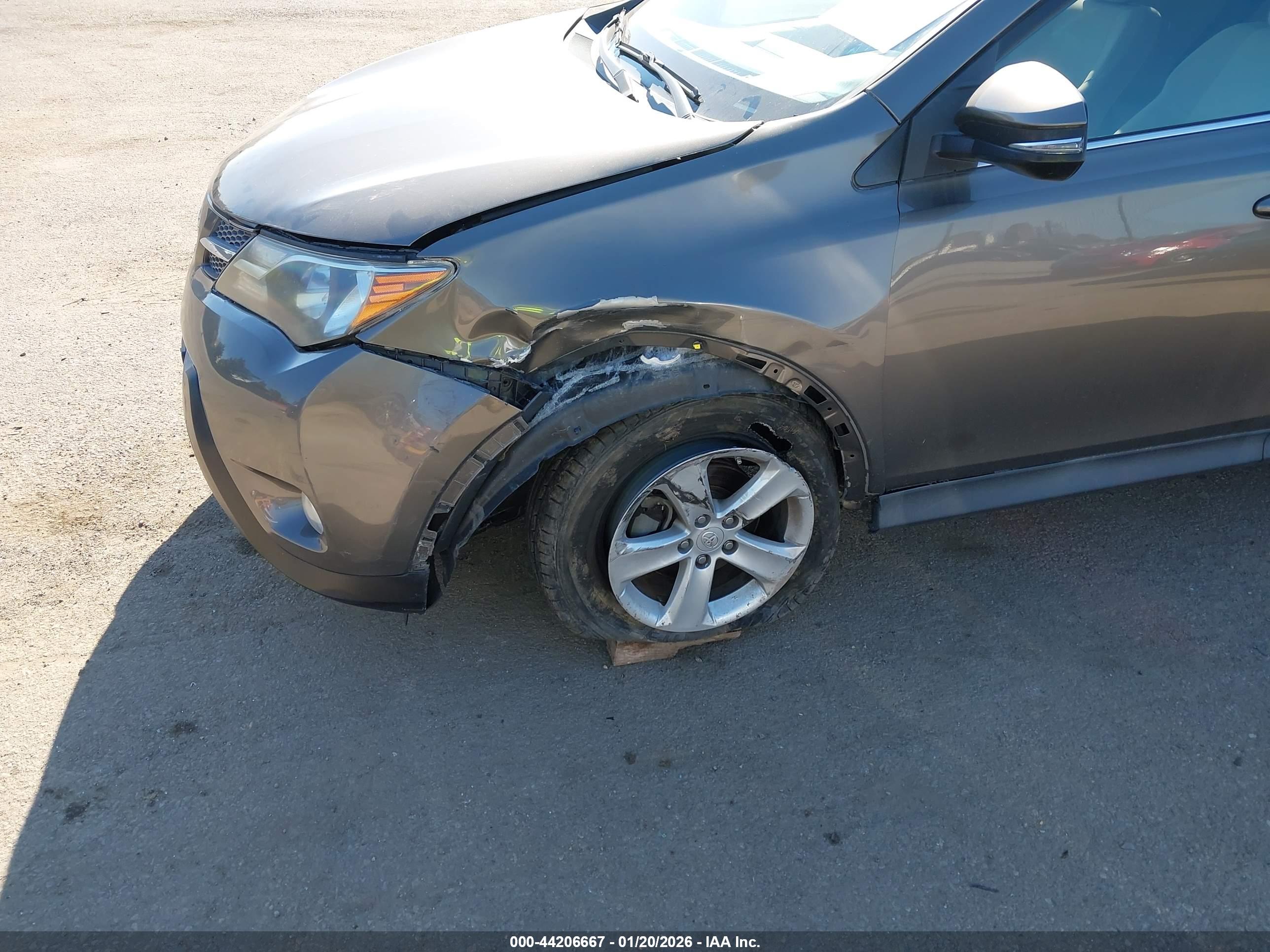 TOYOTA RAV4 image 6