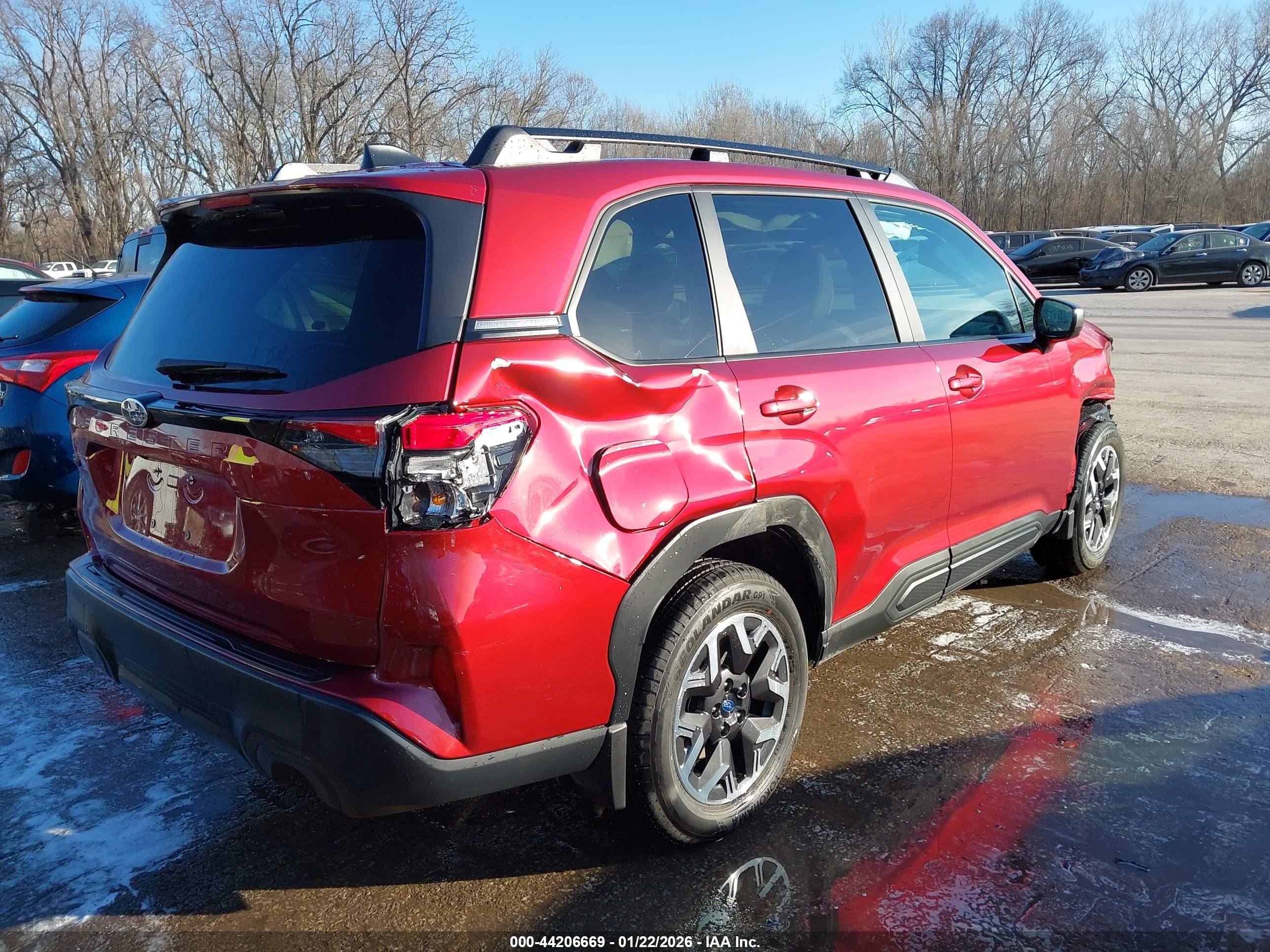 SUBARU FORESTER image 4