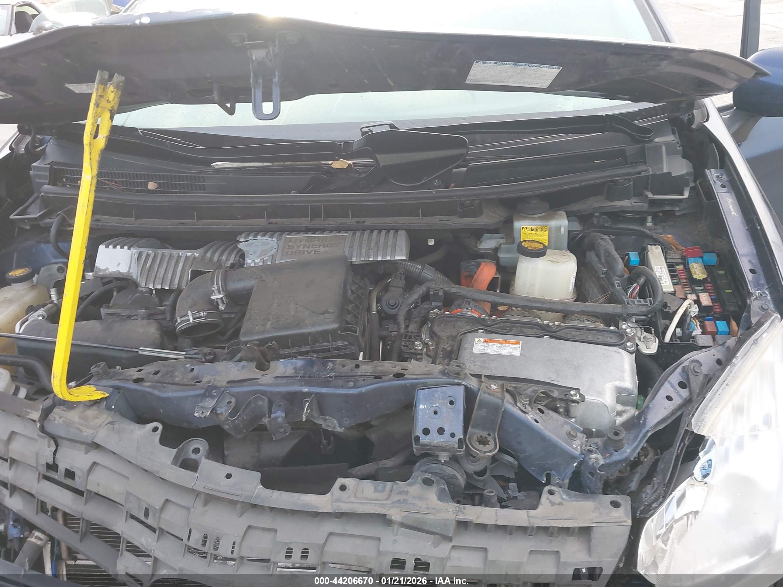 TOYOTA PRIUS image 10