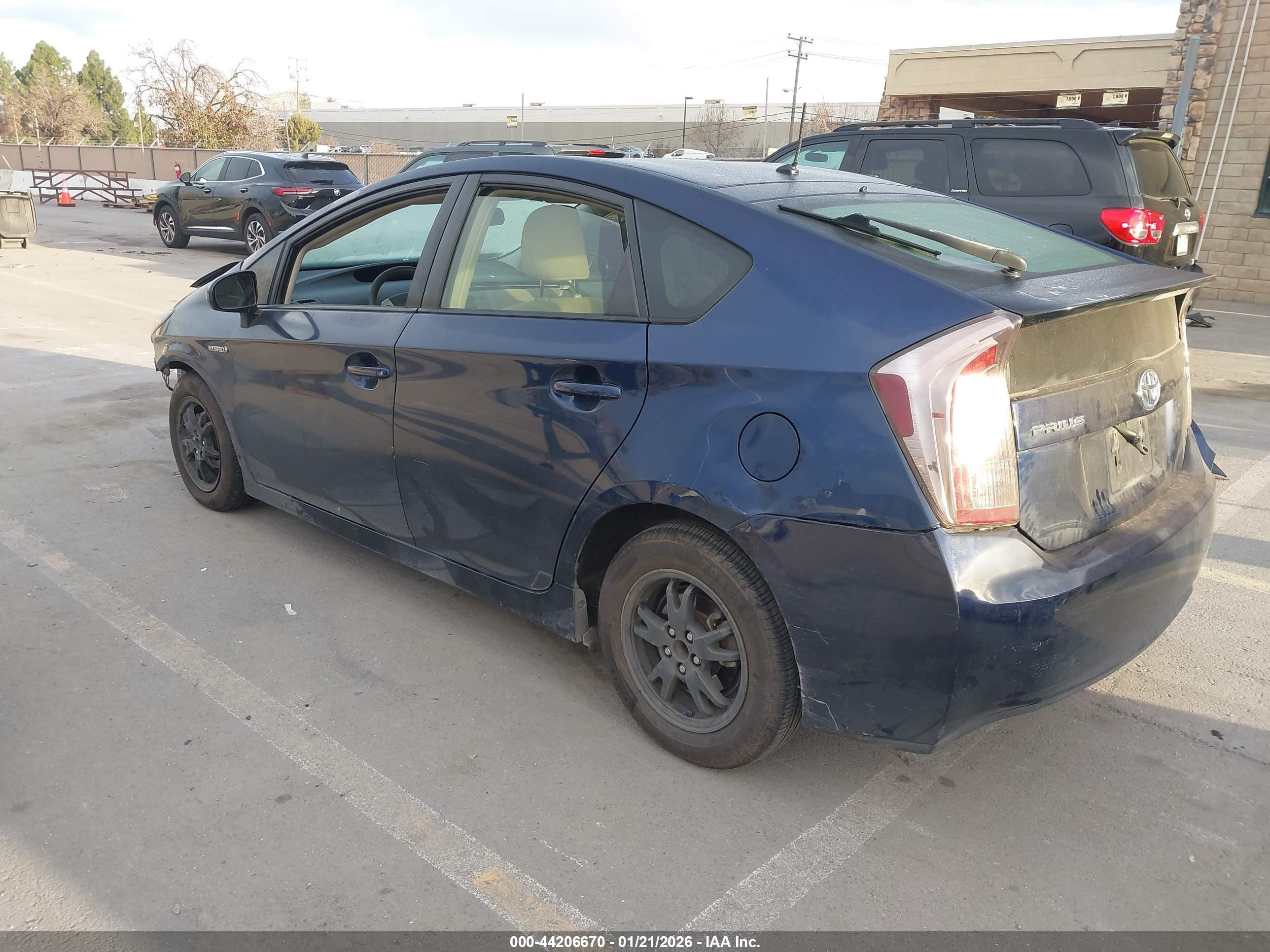 TOYOTA PRIUS image 3