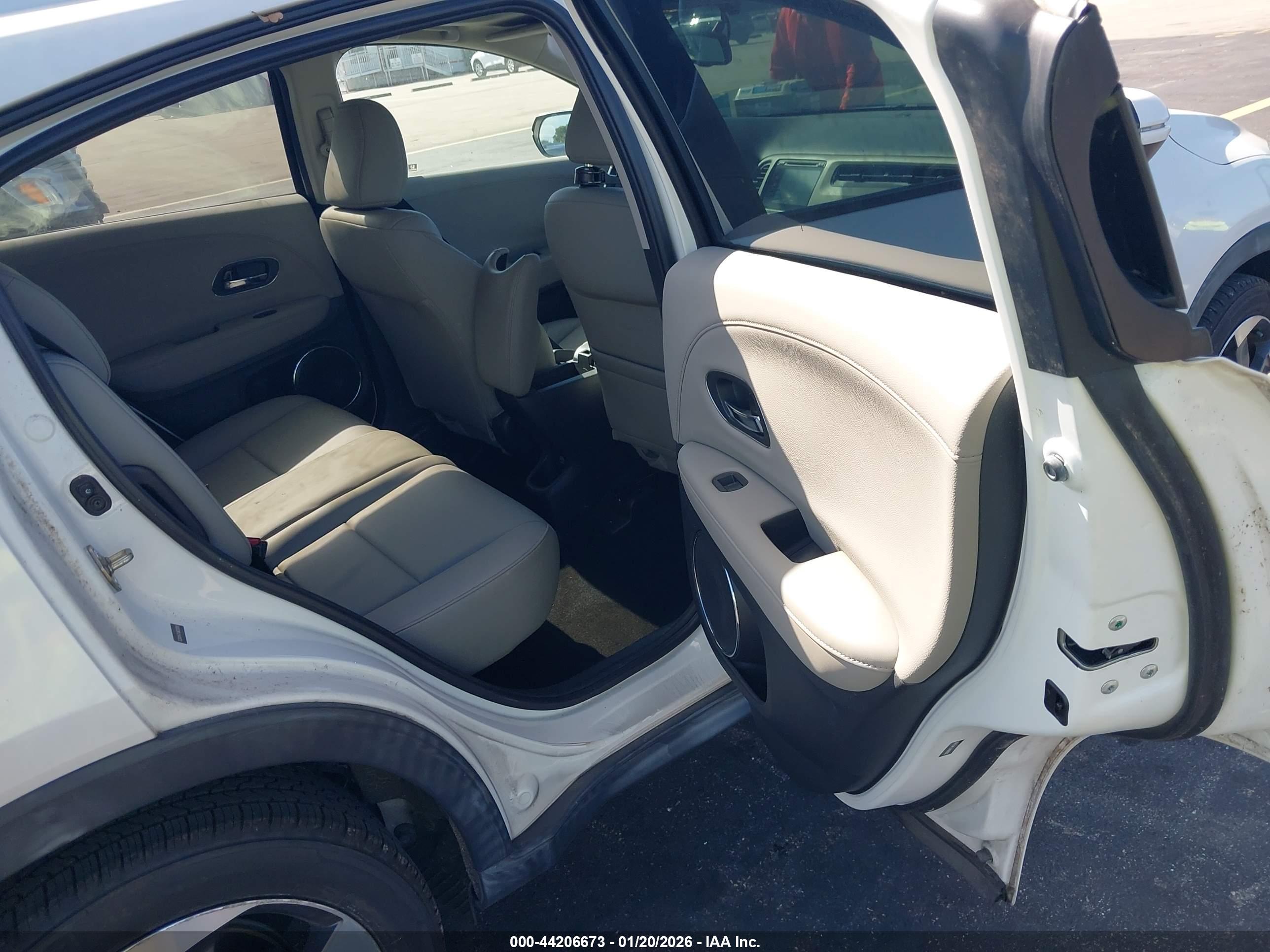 HONDA HR-V image 8