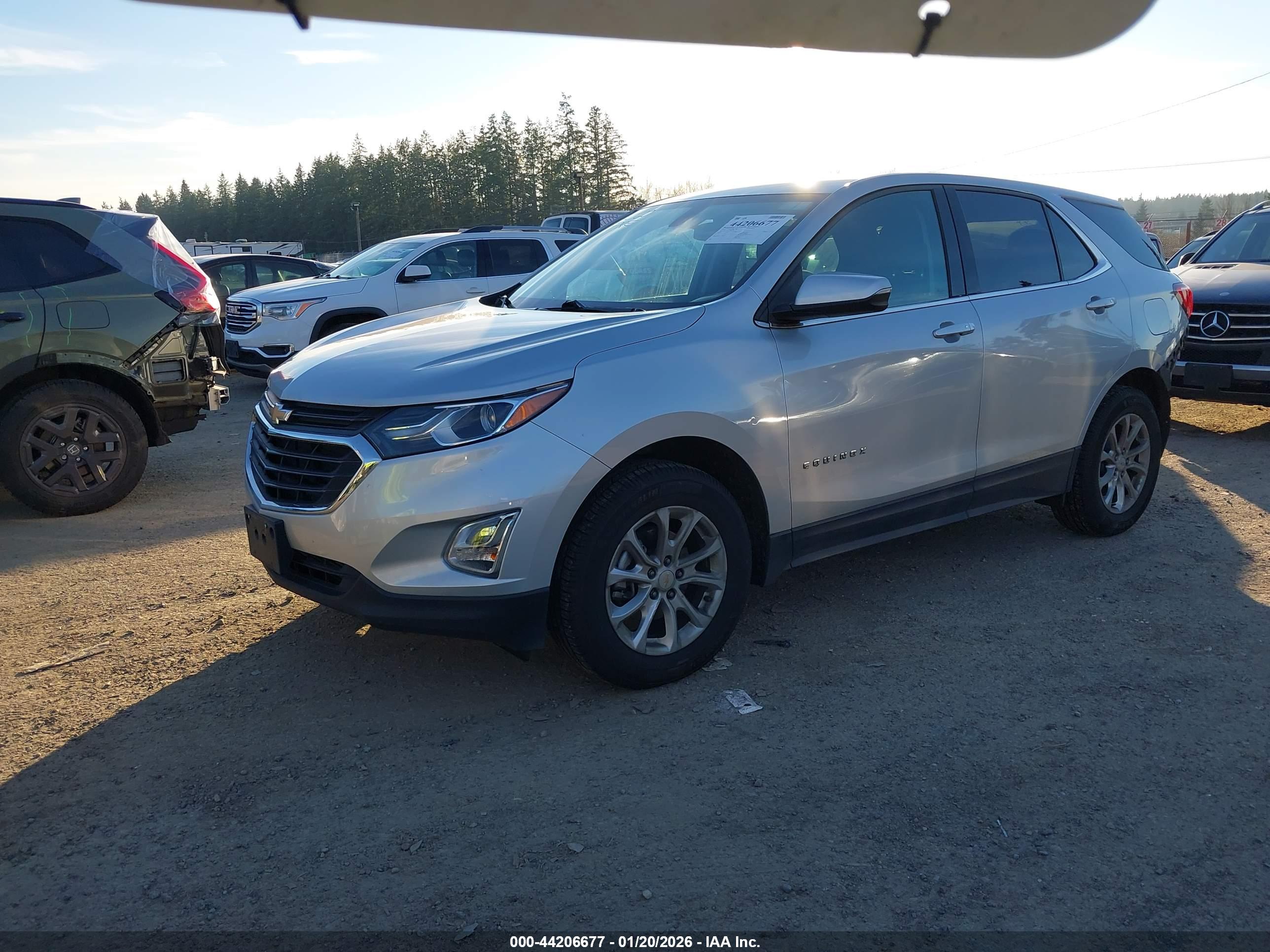 CHEVROLET EQUINOX image 2