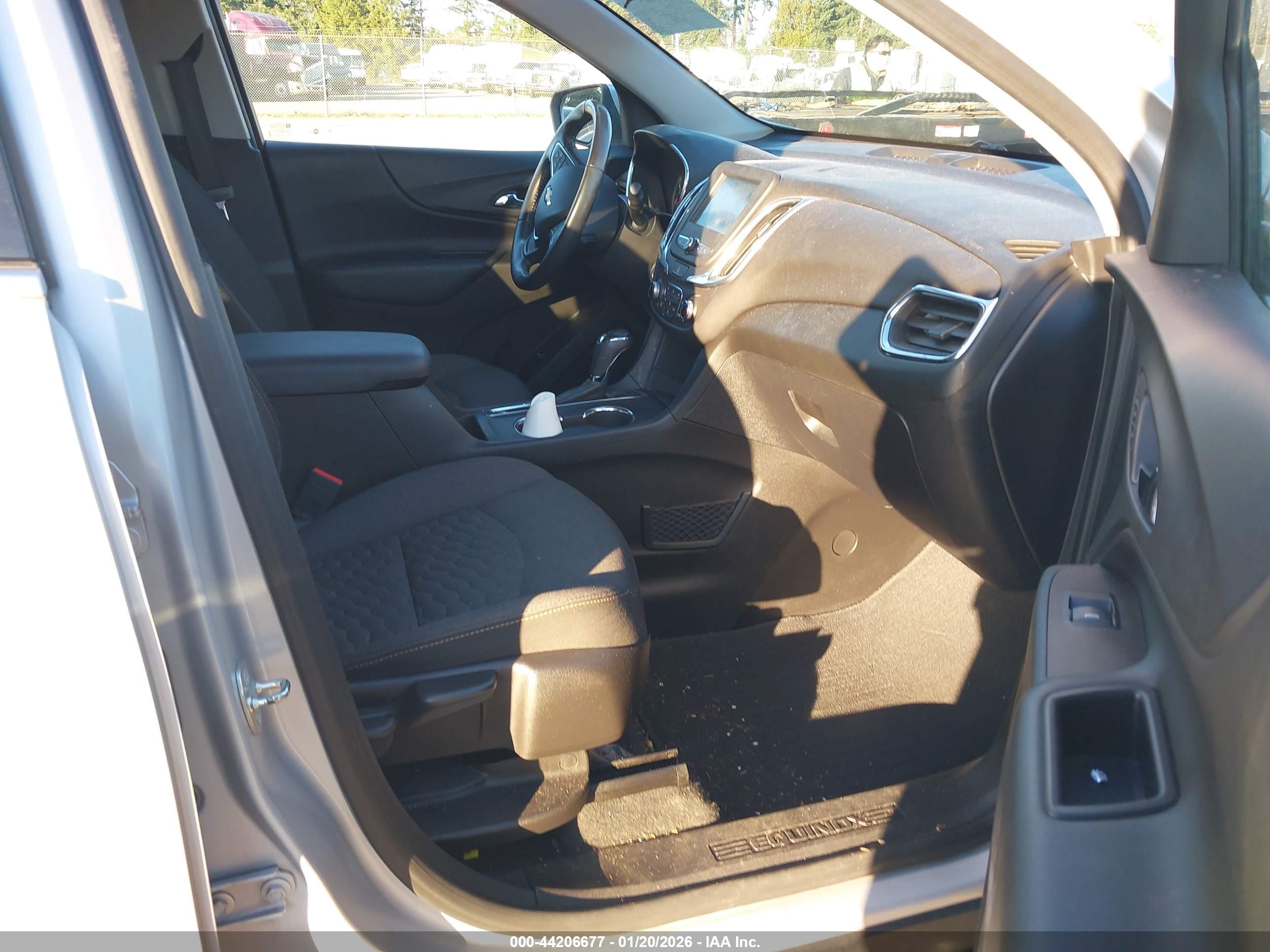 CHEVROLET EQUINOX image 5
