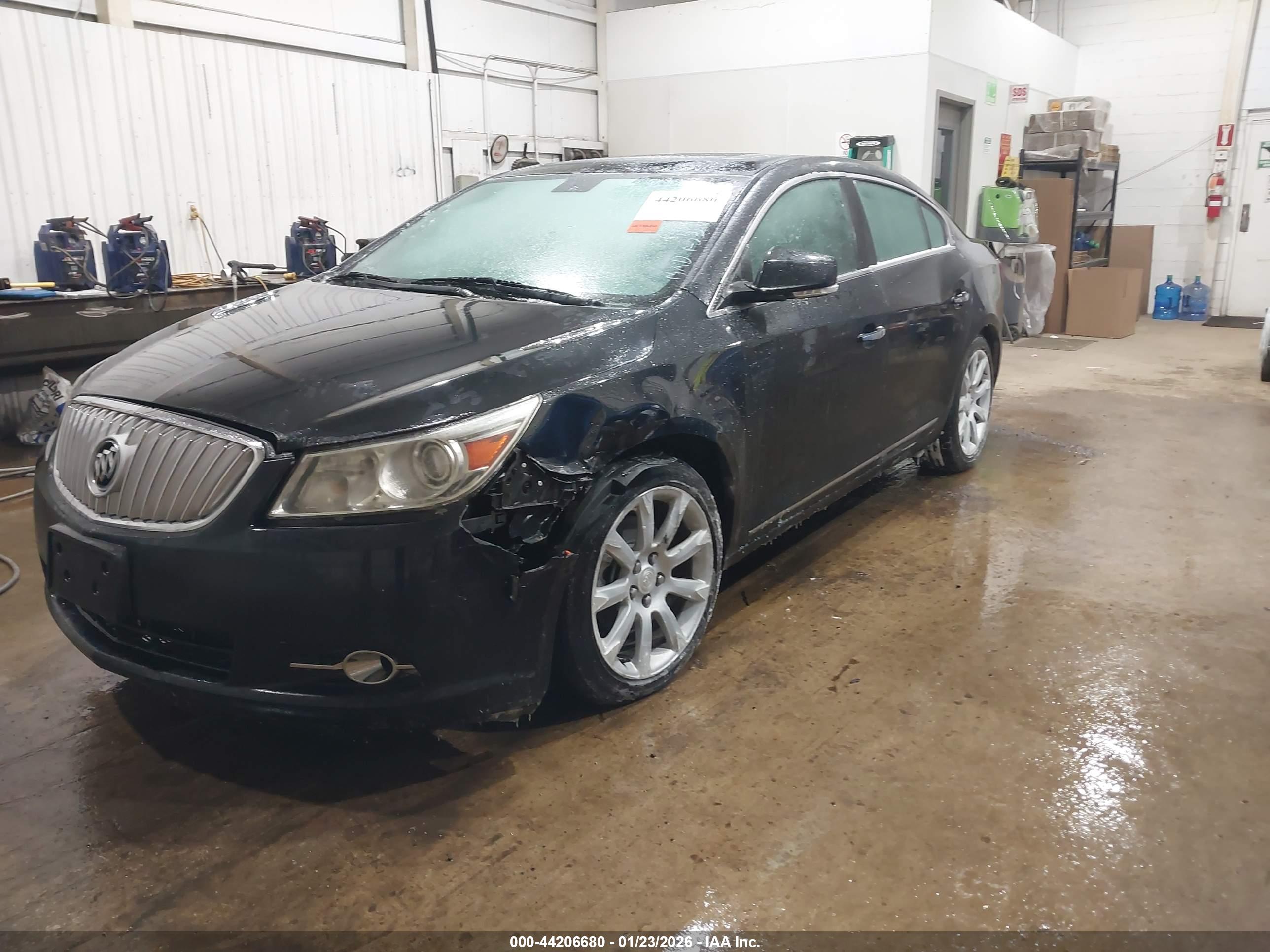 BUICK LACROSSE image 2