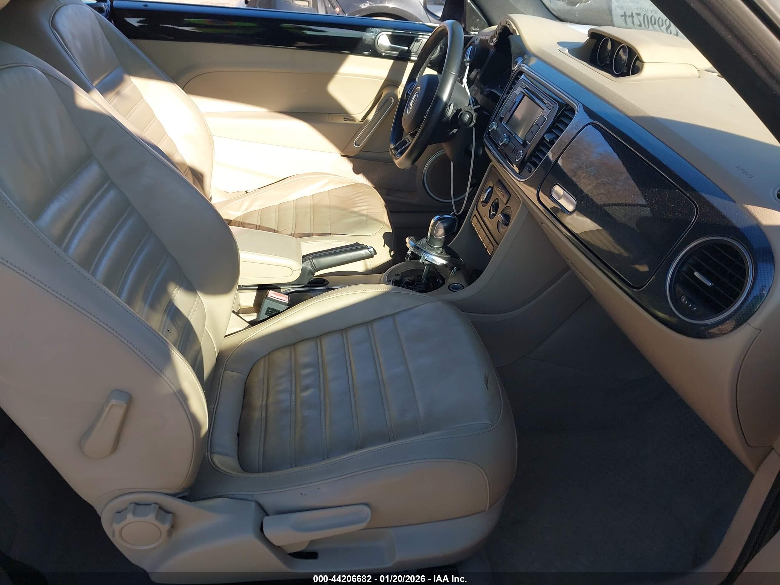 VOLKSWAGEN BEETLE image 5