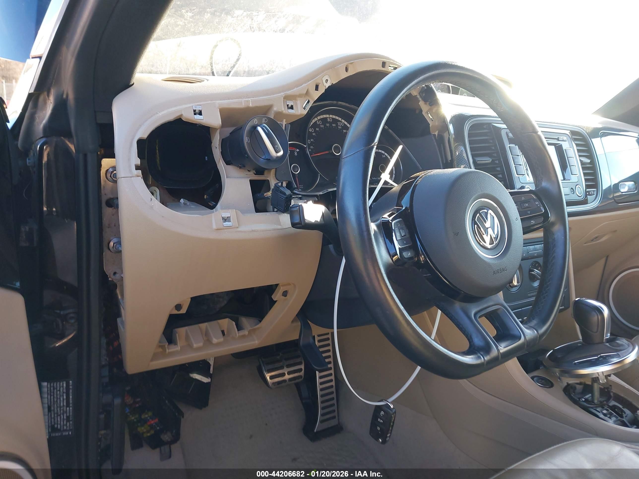 VOLKSWAGEN BEETLE image 6