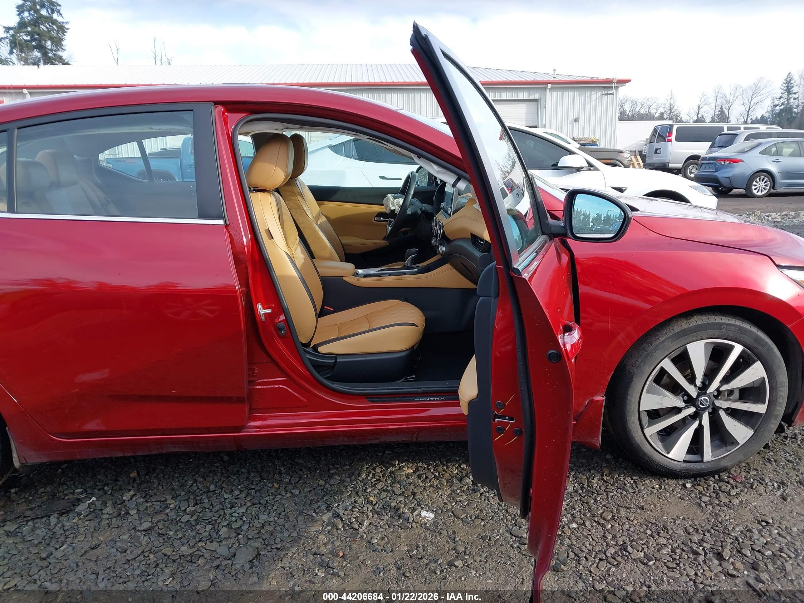 NISSAN SENTRA image 5