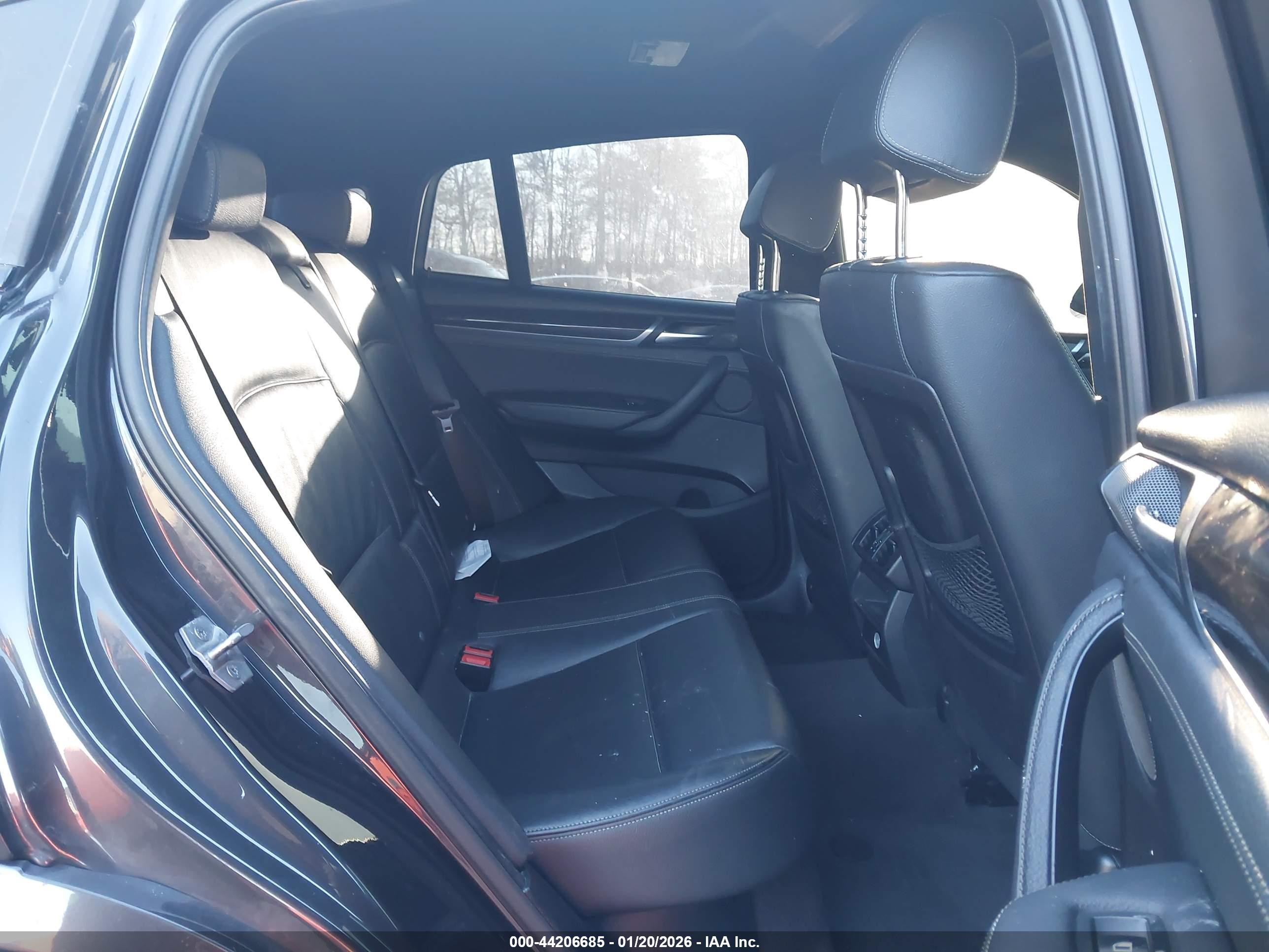 BMW X4 image 8