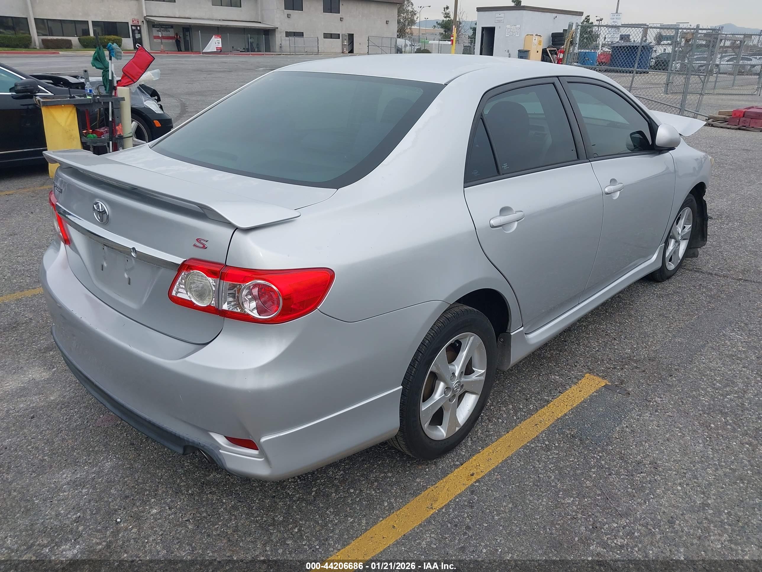TOYOTA COROLLA image 4