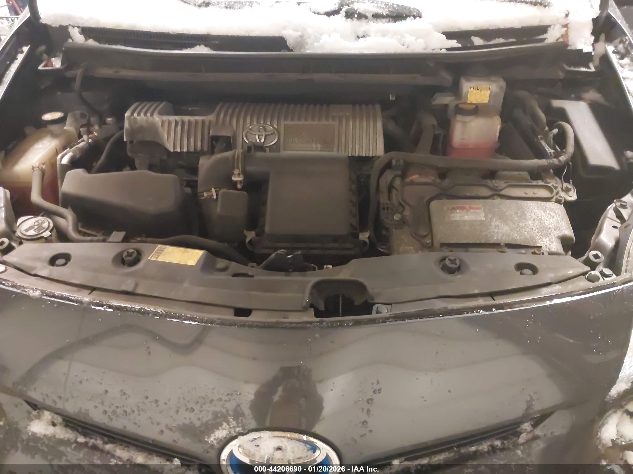 TOYOTA PRIUS image 10