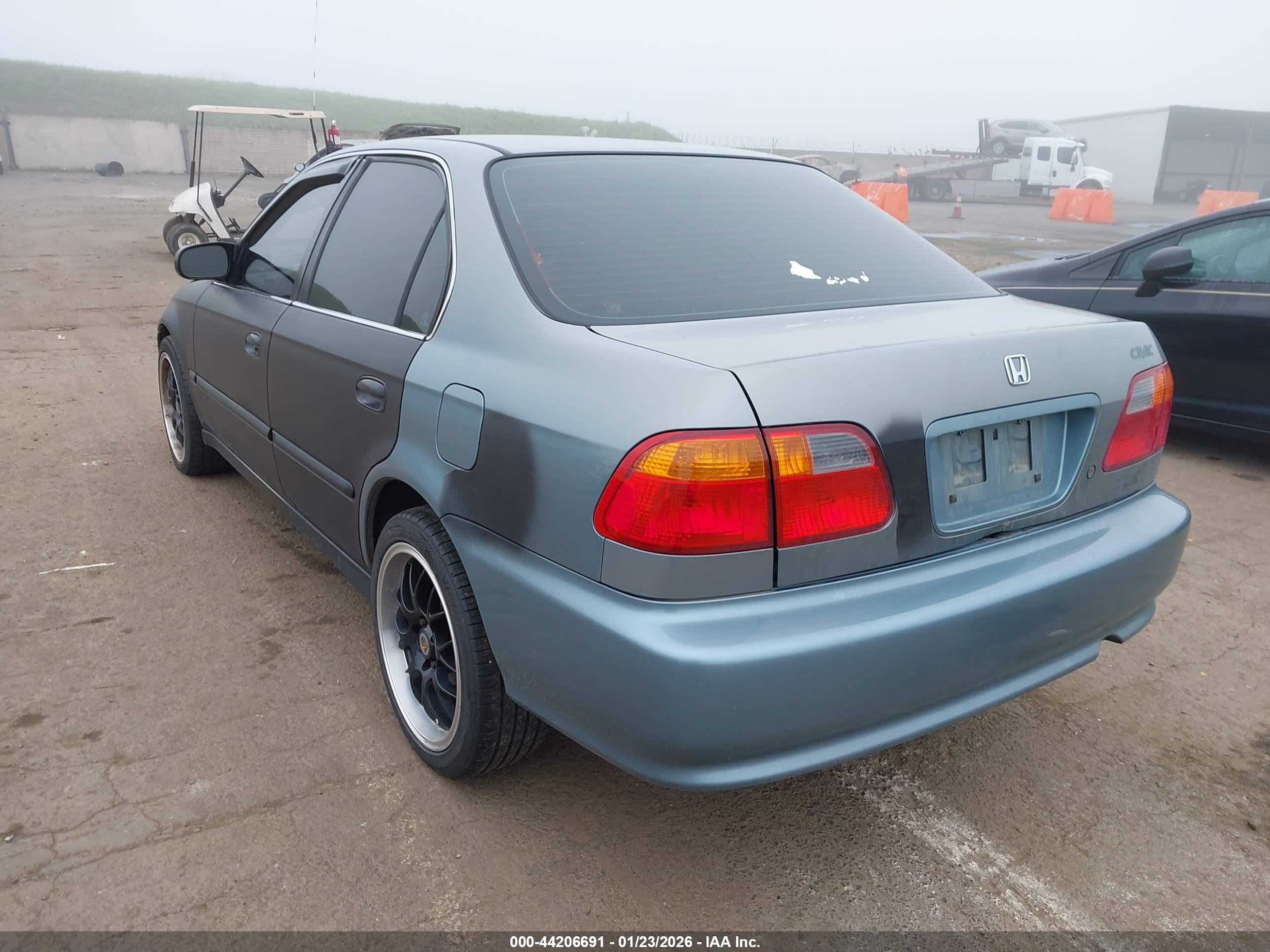 HONDA CIVIC image 3
