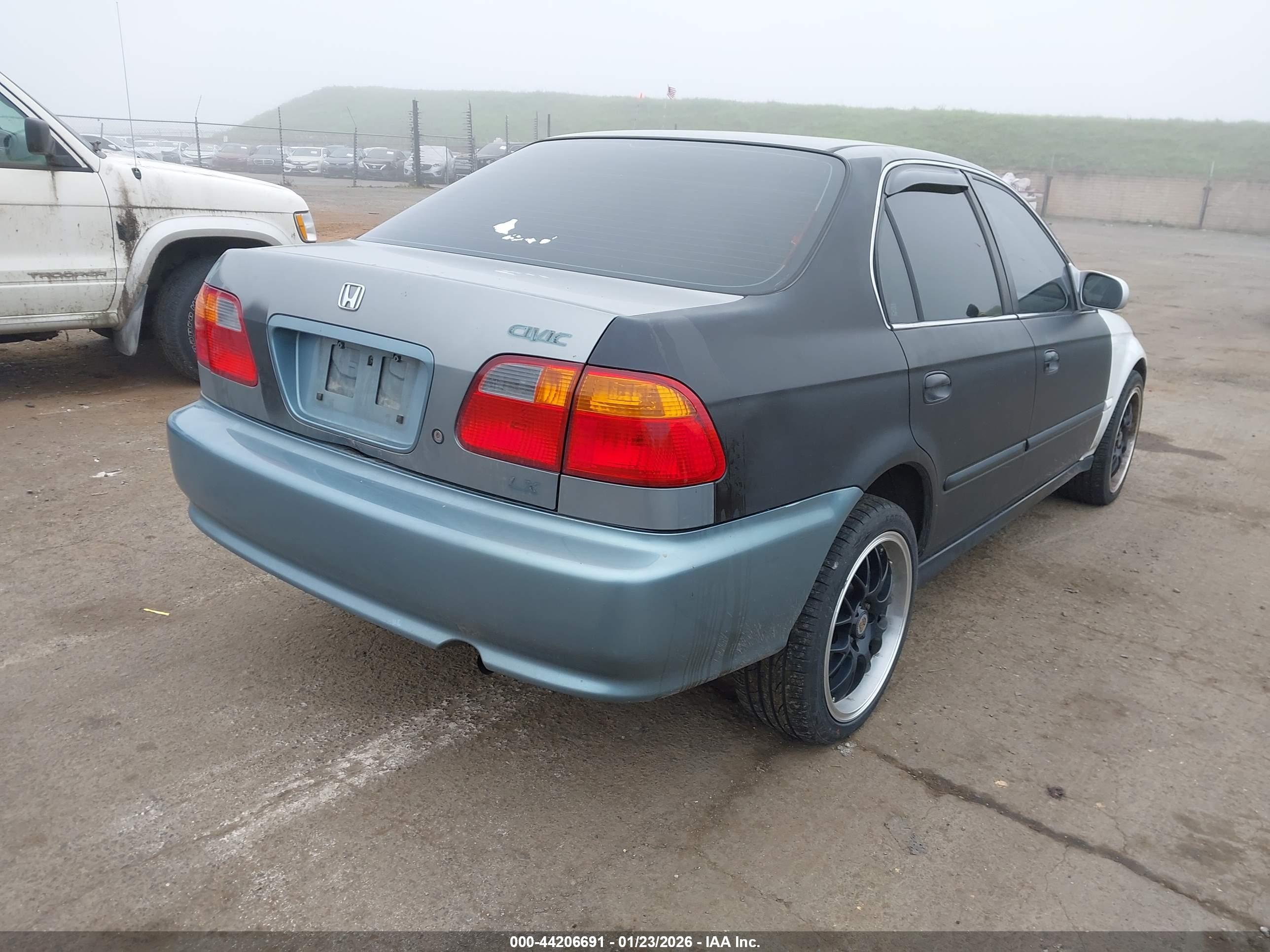 HONDA CIVIC image 4