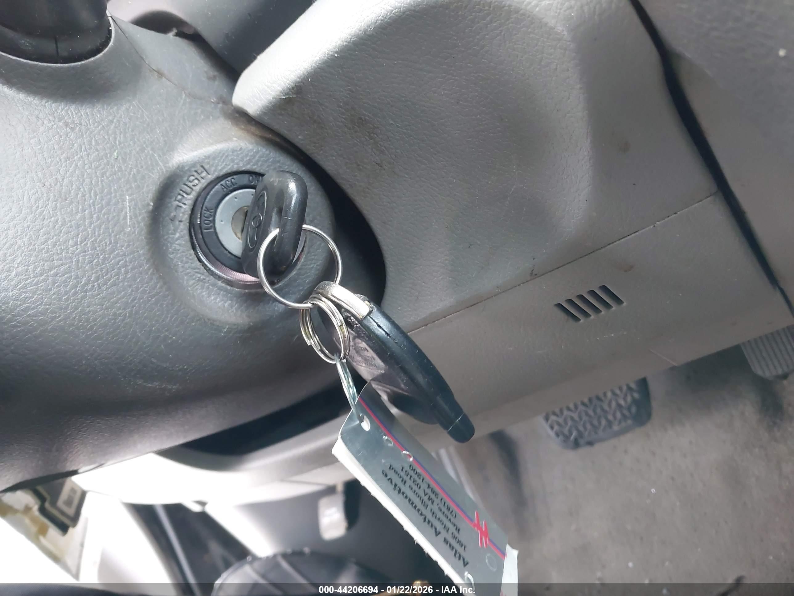 TOYOTA CAMRY image 11