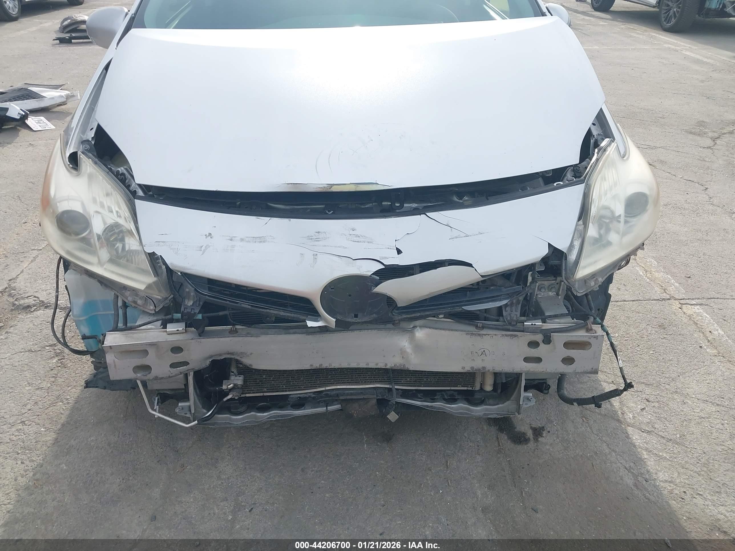 TOYOTA PRIUS image 6