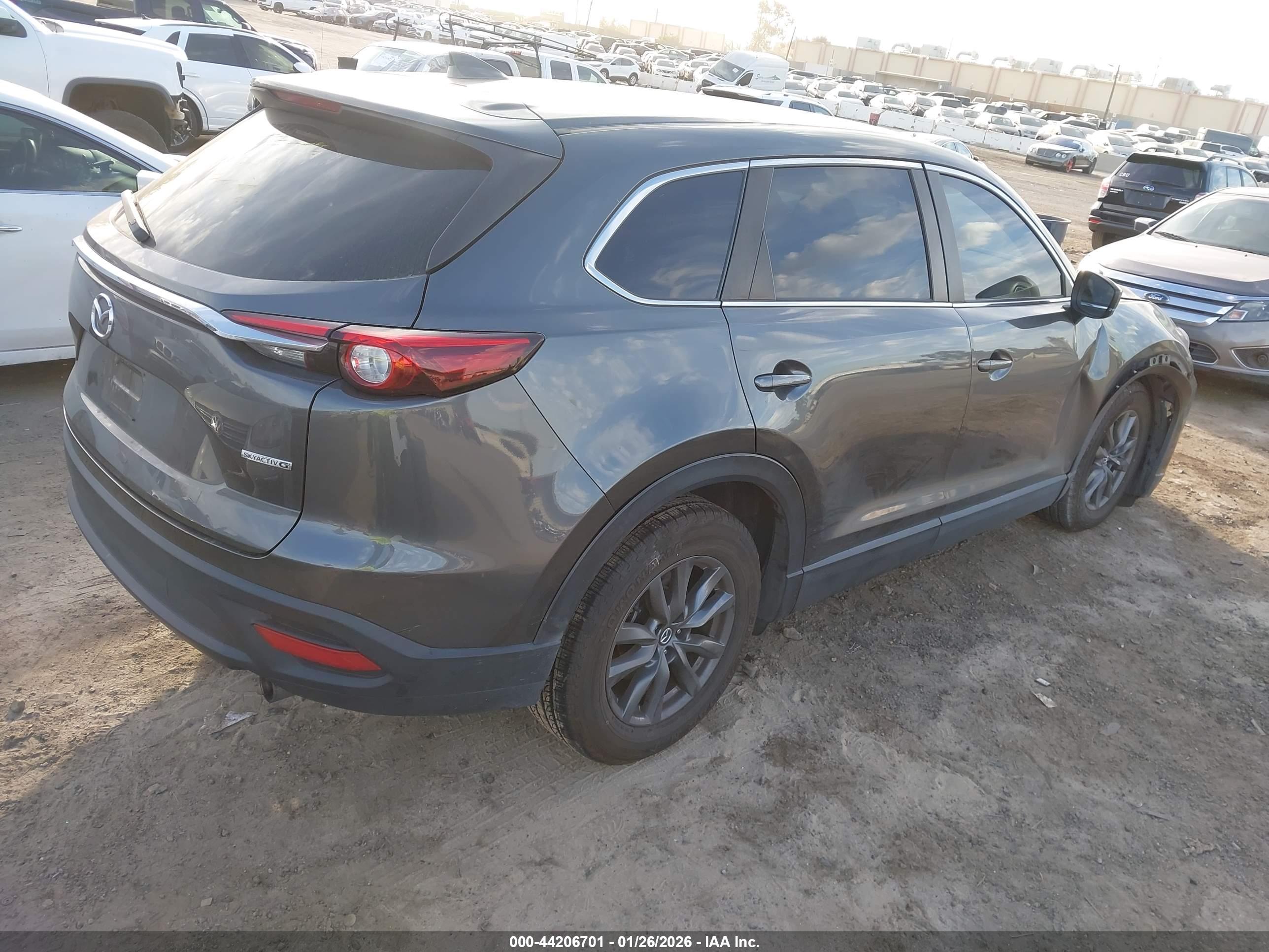 MAZDA CX-9 image 4