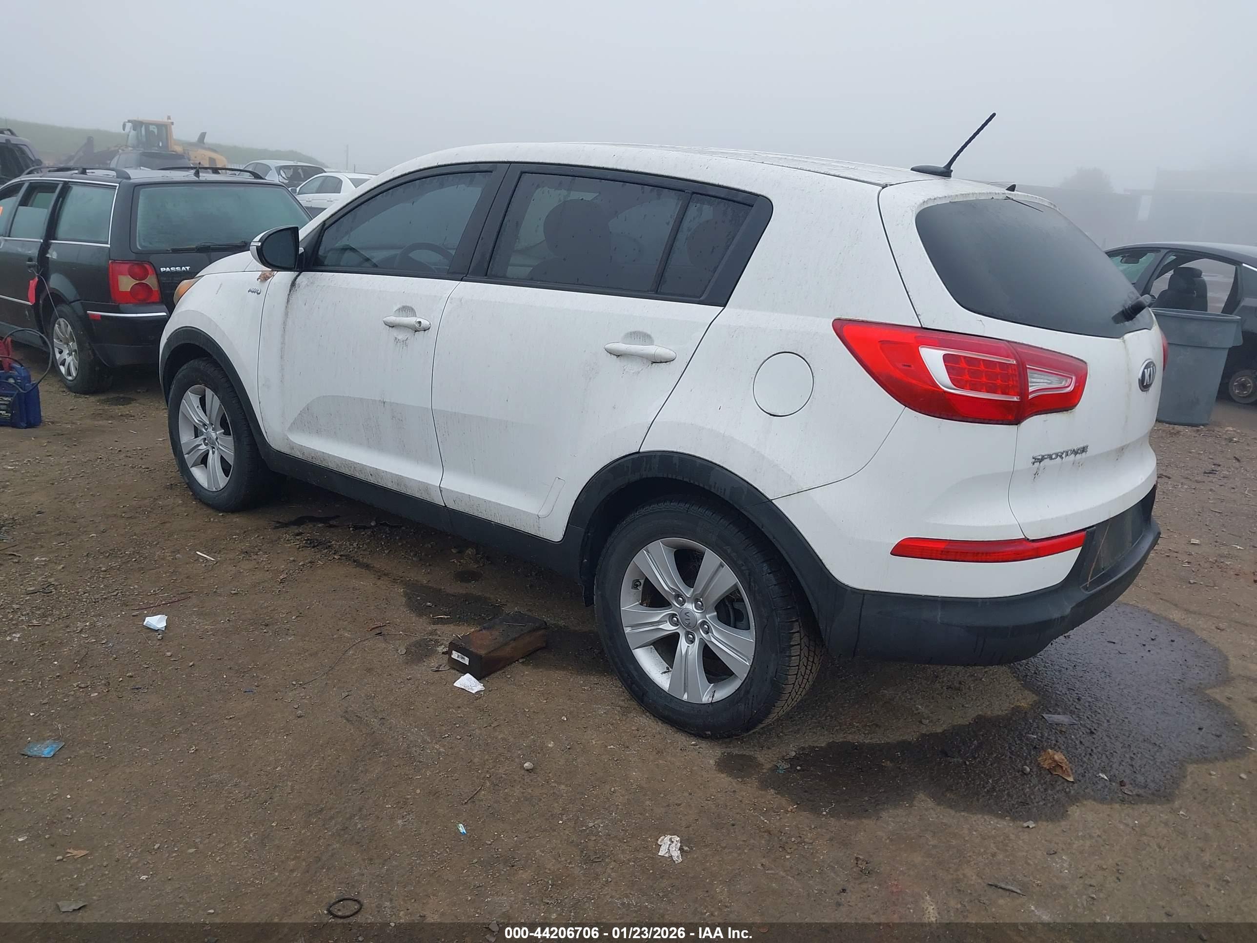 KIA SPORTAGE image 3