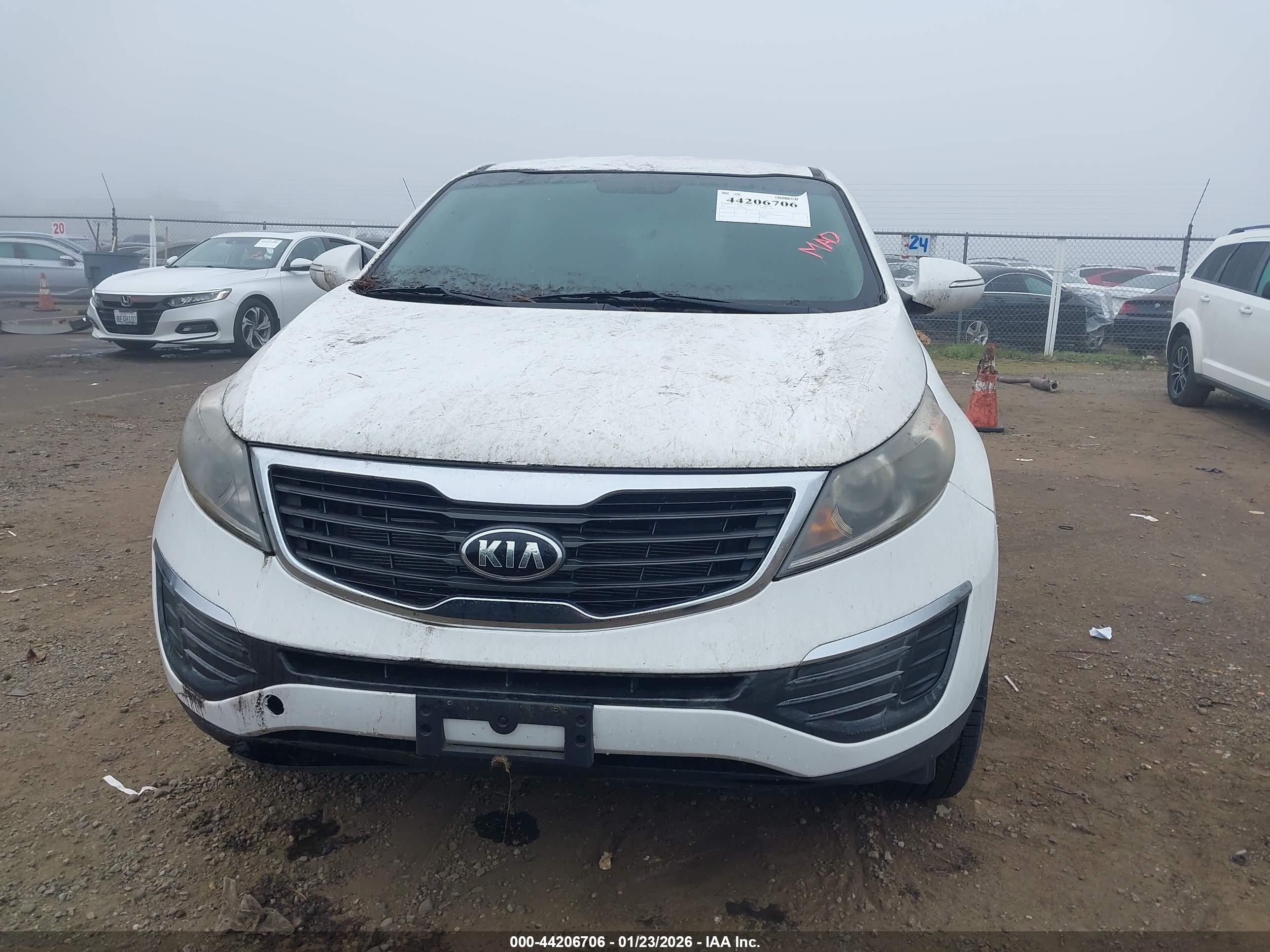 KIA SPORTAGE image 6