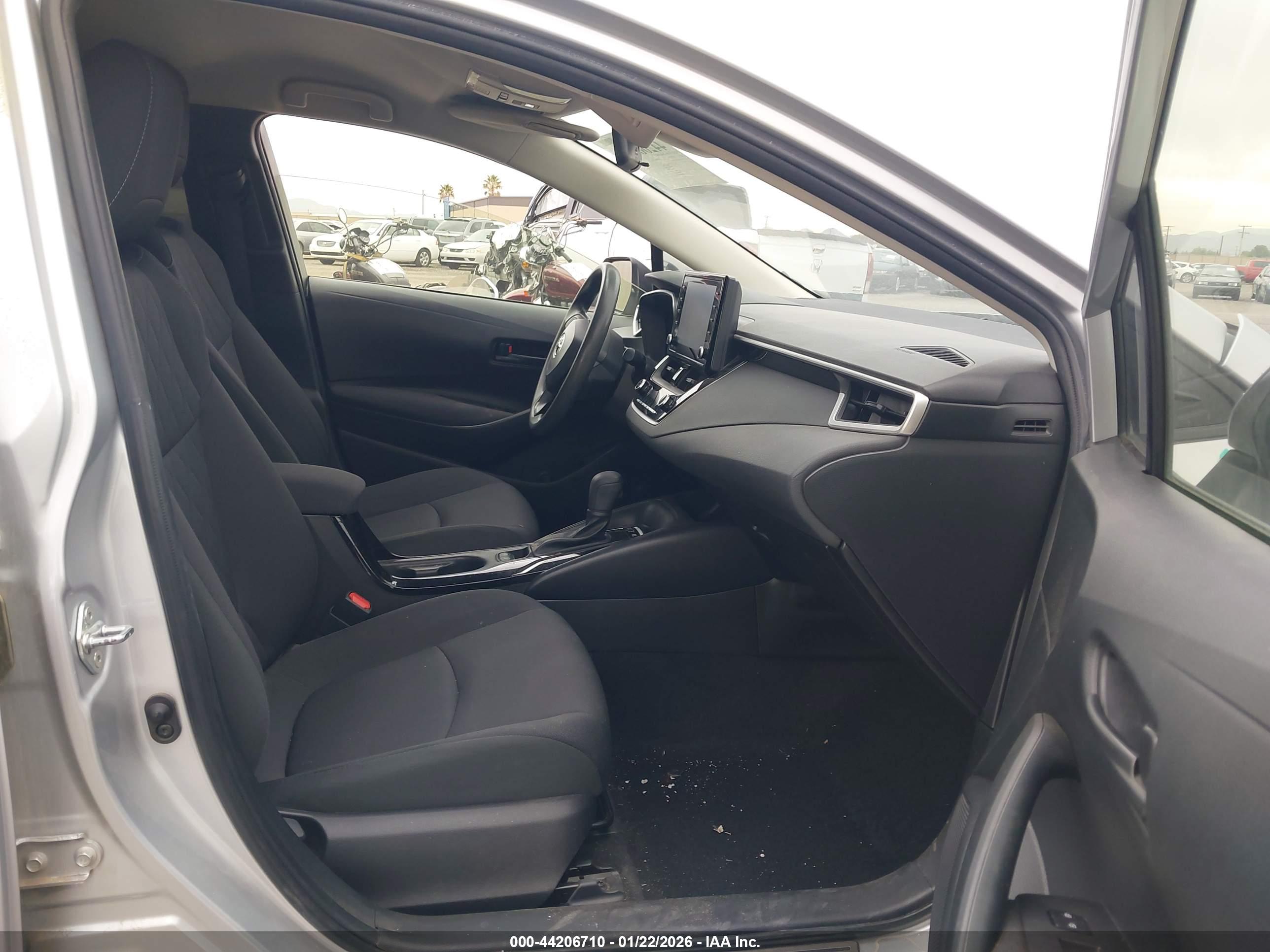 TOYOTA COROLLA image 5