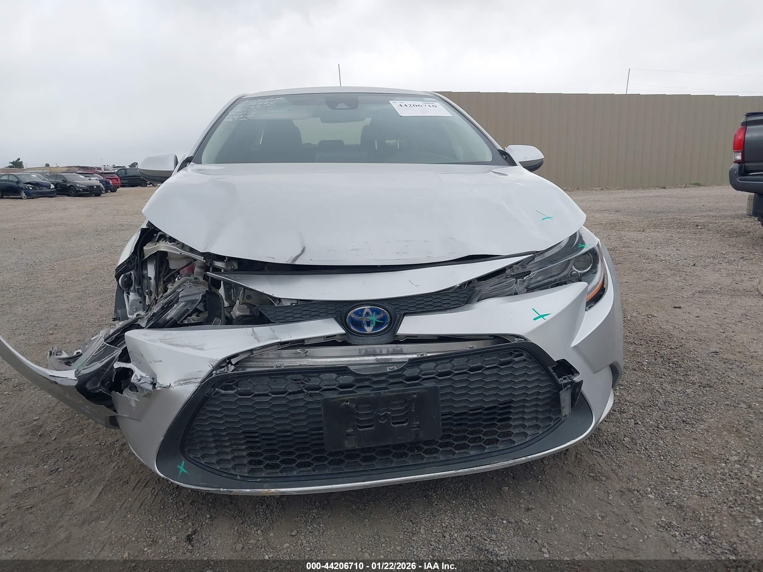 TOYOTA COROLLA image 6