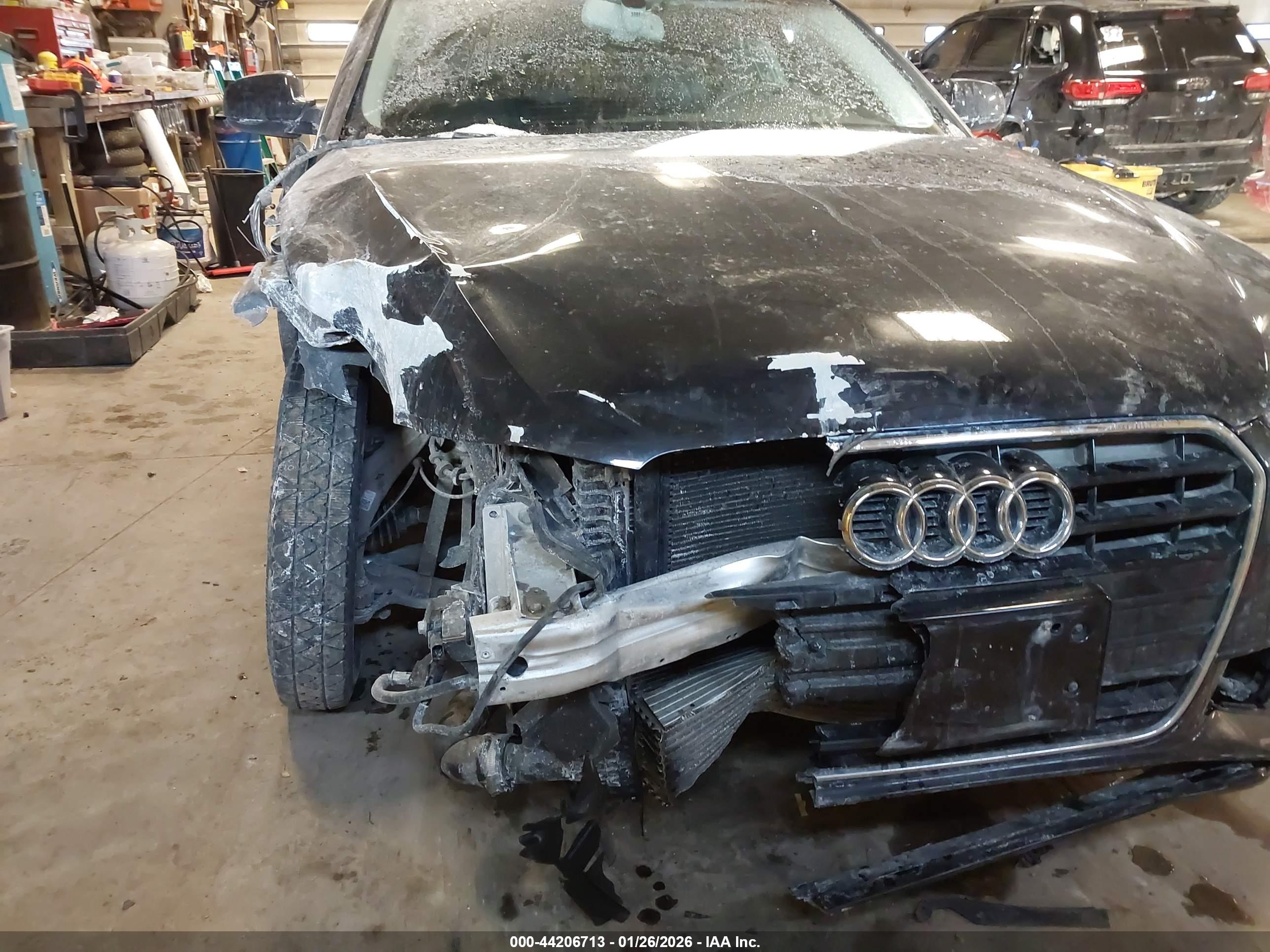 AUDI A4 image 6