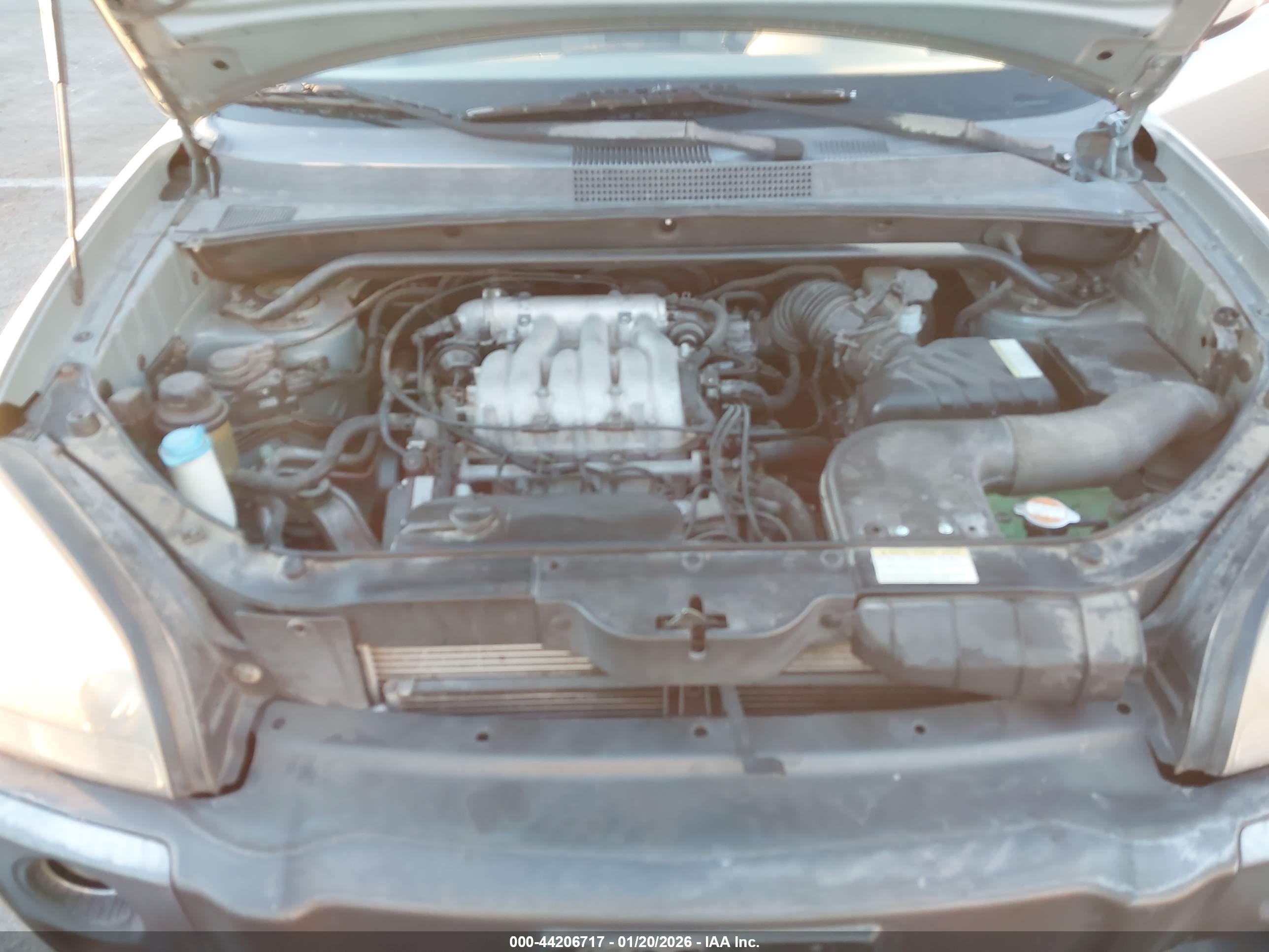 HYUNDAI TUCSON image 10