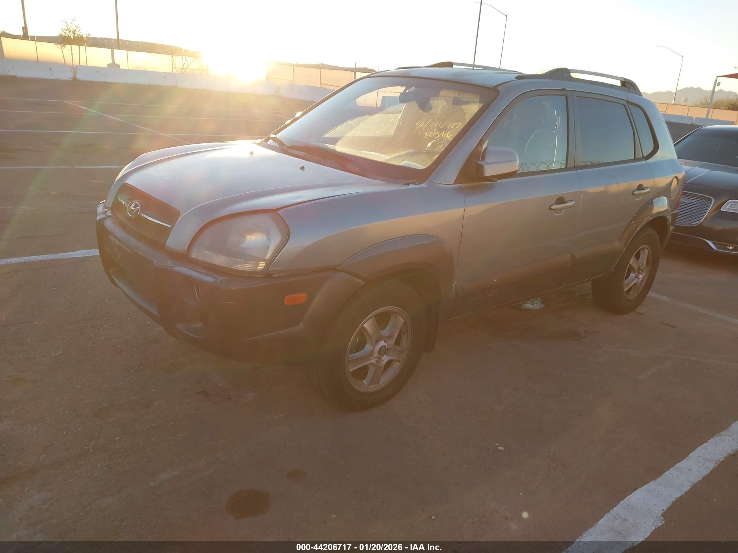 HYUNDAI TUCSON image 2