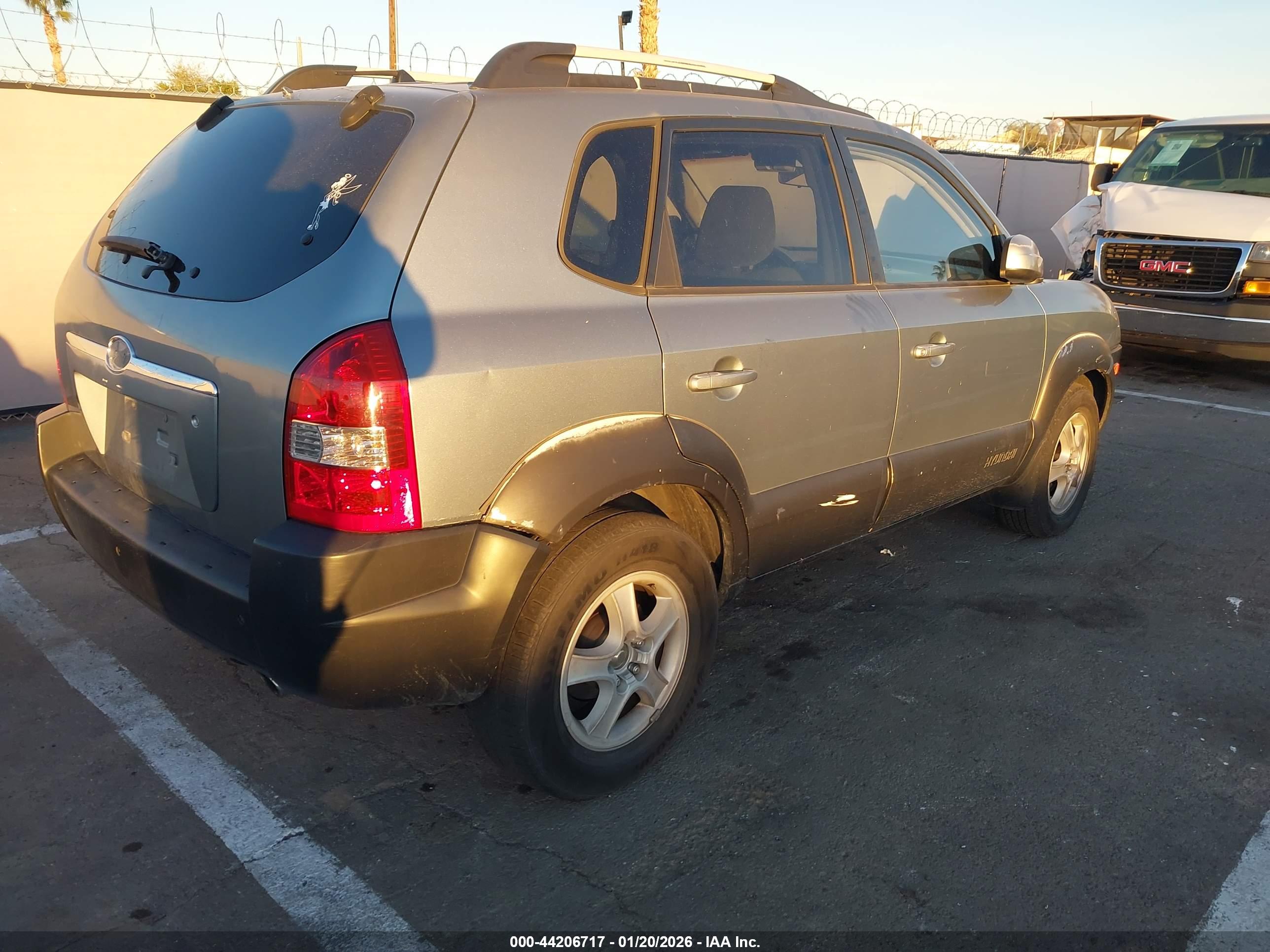HYUNDAI TUCSON image 4