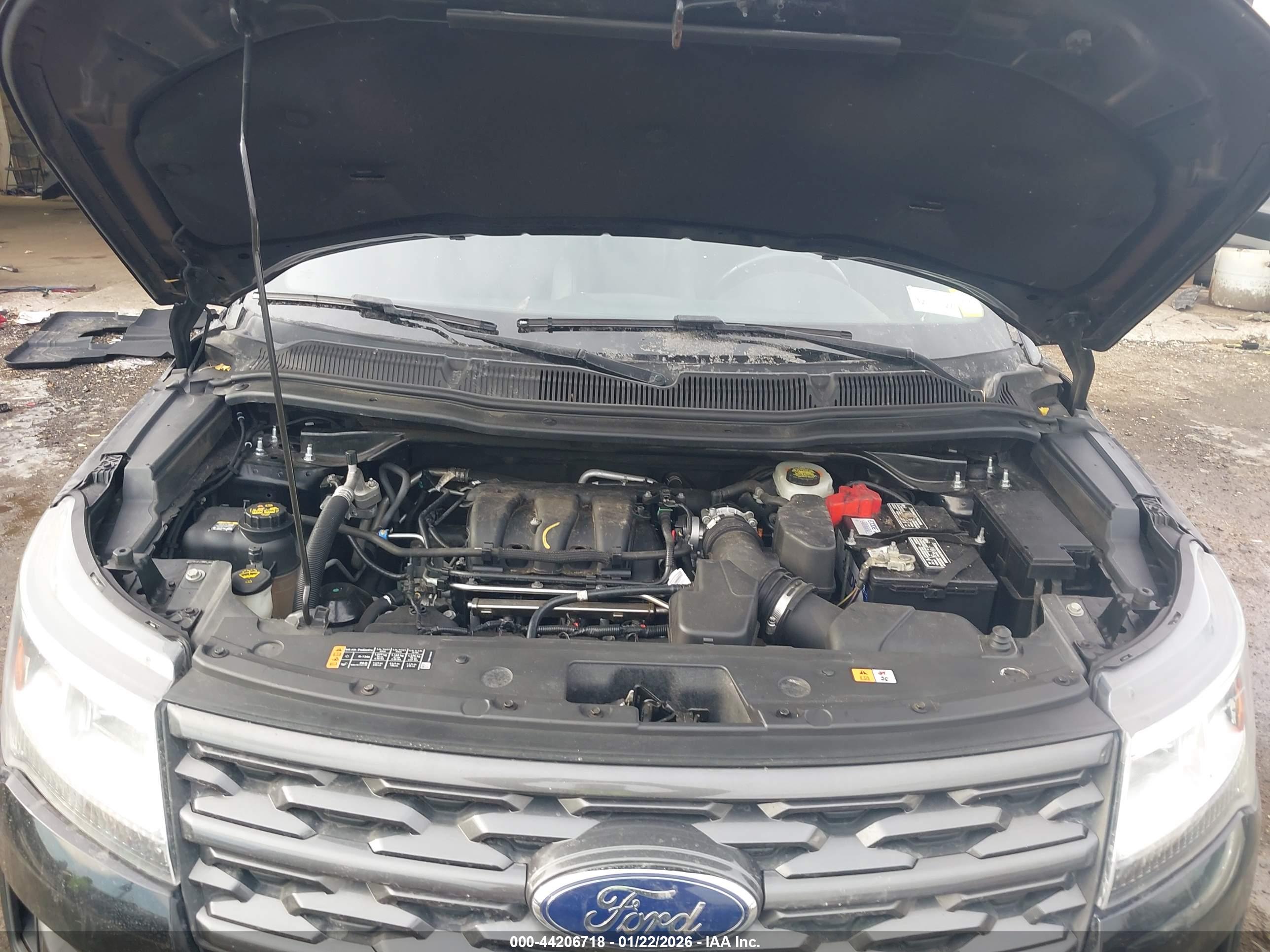 FORD EXPLORER image 10
