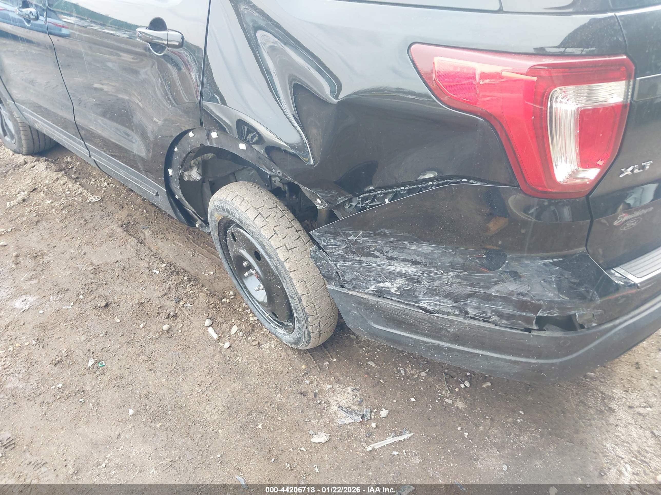 FORD EXPLORER image 6
