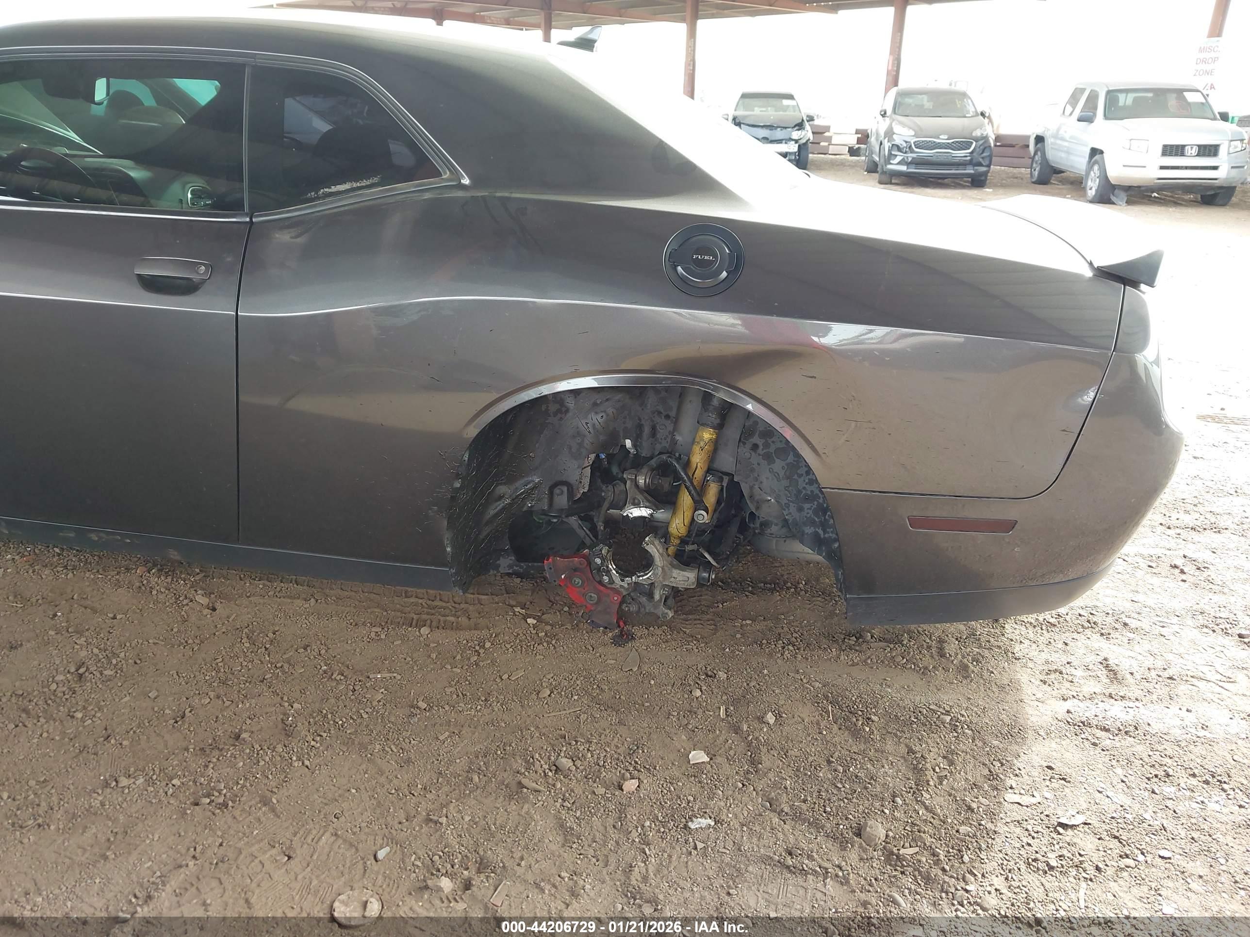 DODGE CHALLENGER image 6