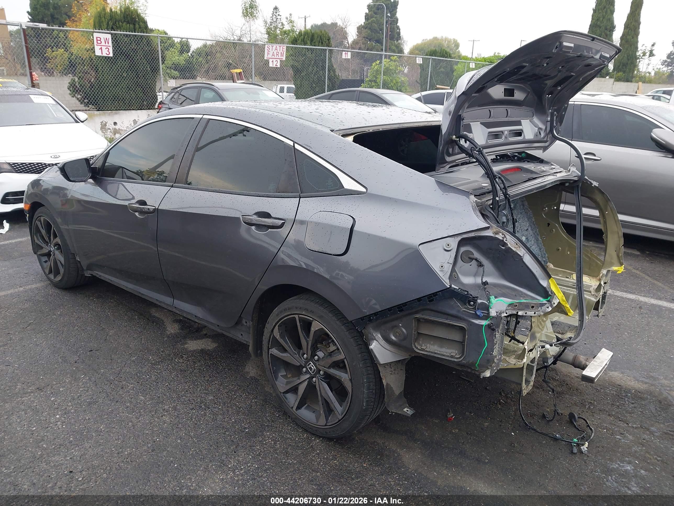 HONDA CIVIC image 3