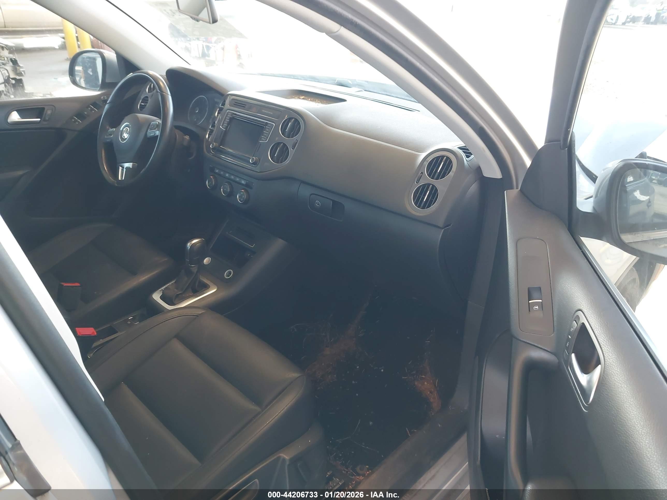 VOLKSWAGEN TIGUAN image 5