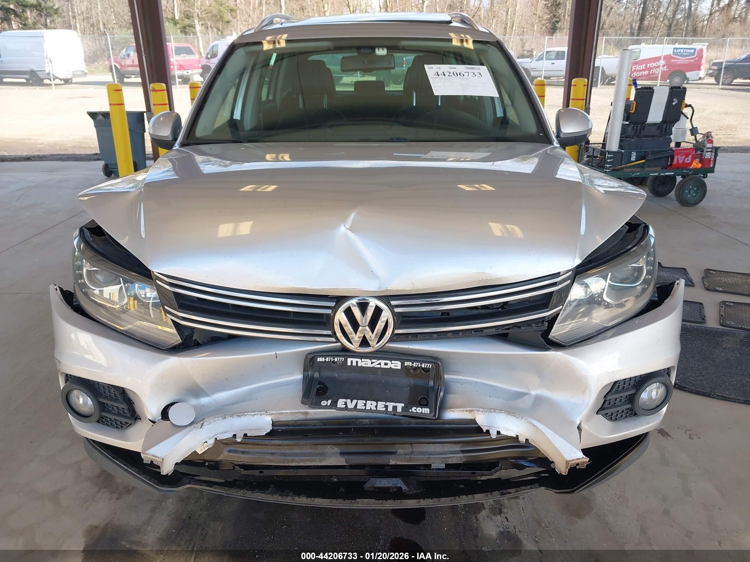 VOLKSWAGEN TIGUAN image 6
