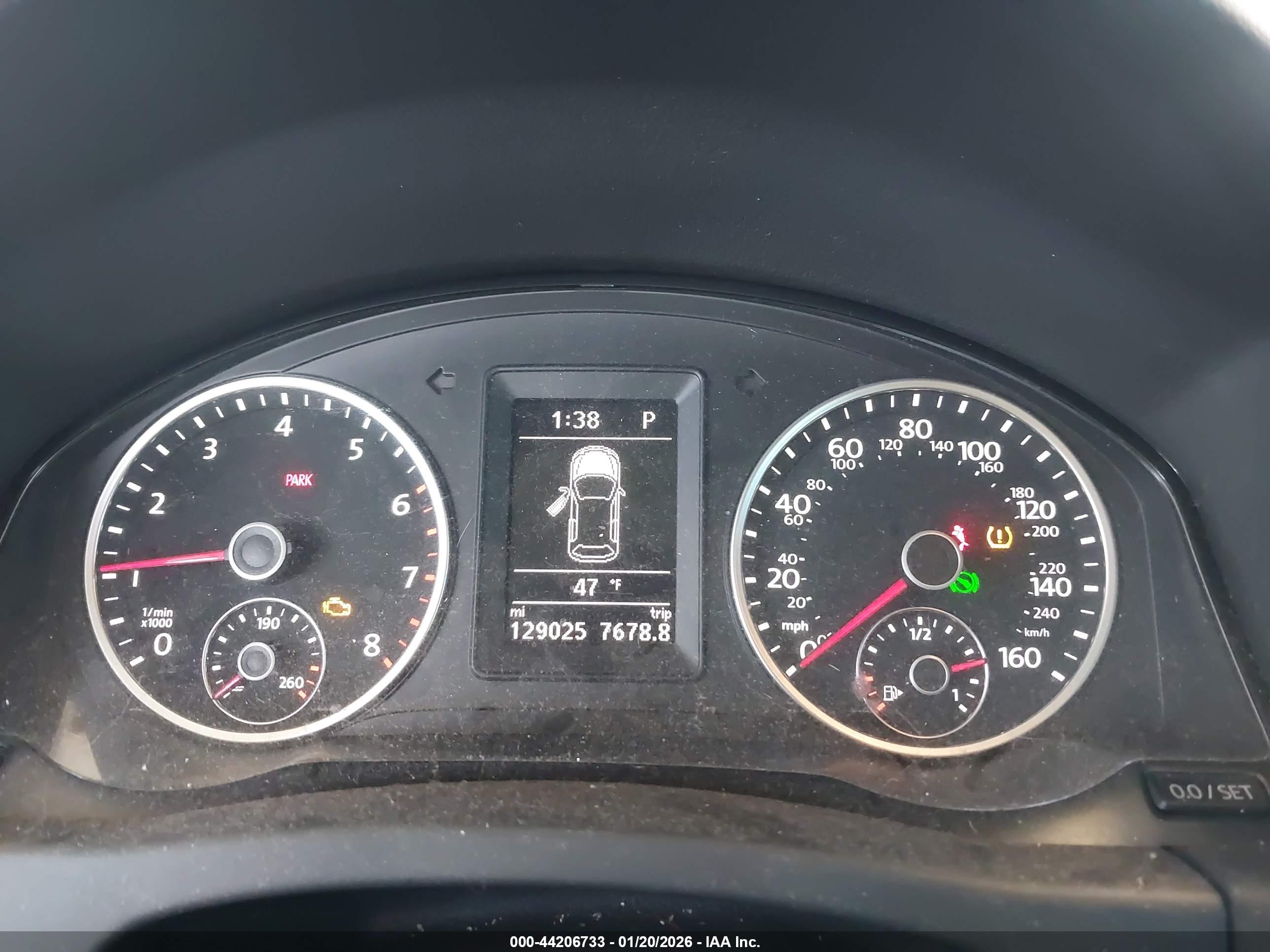 VOLKSWAGEN TIGUAN image 7