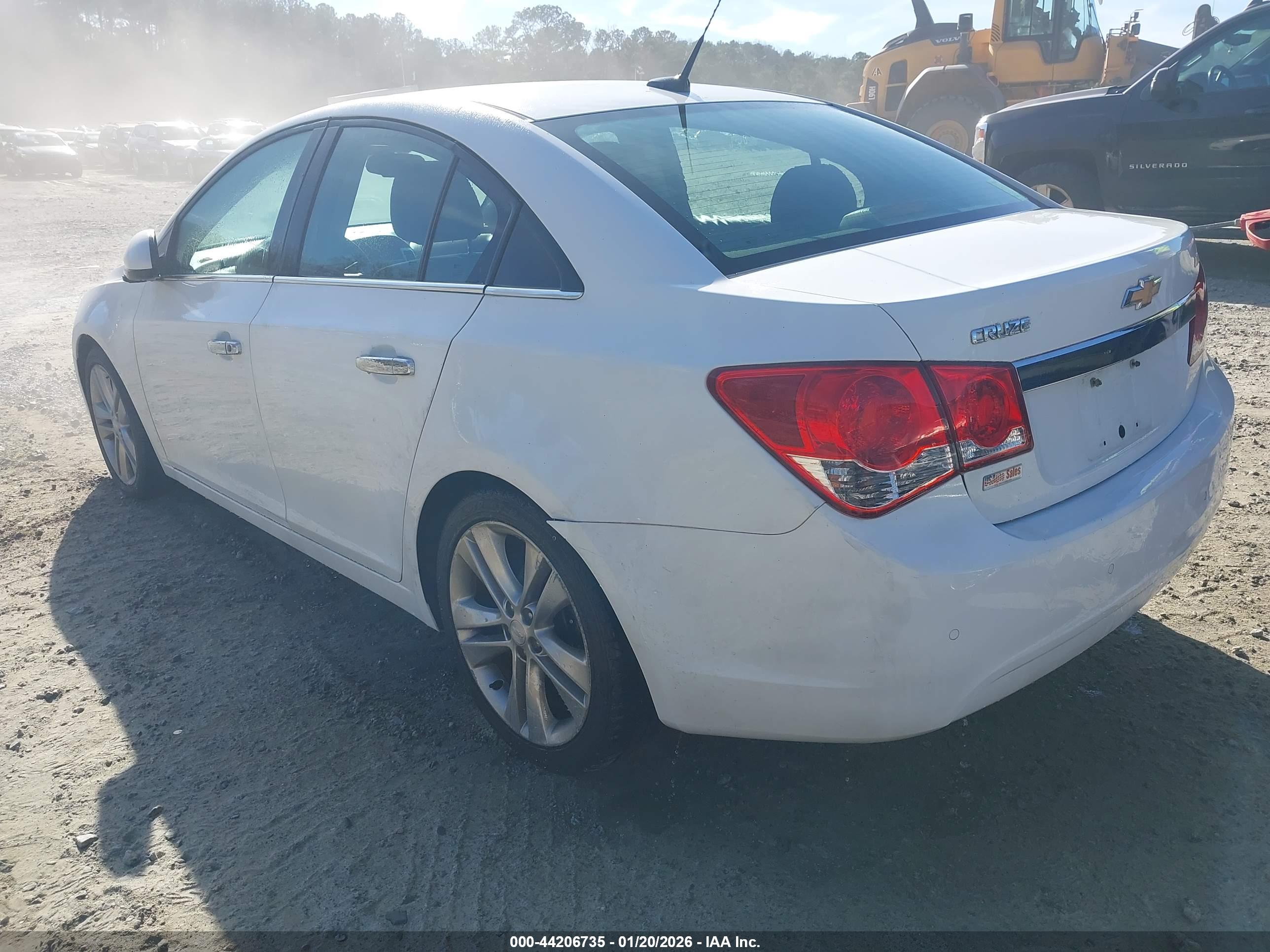 CHEVROLET CRUZE image 3