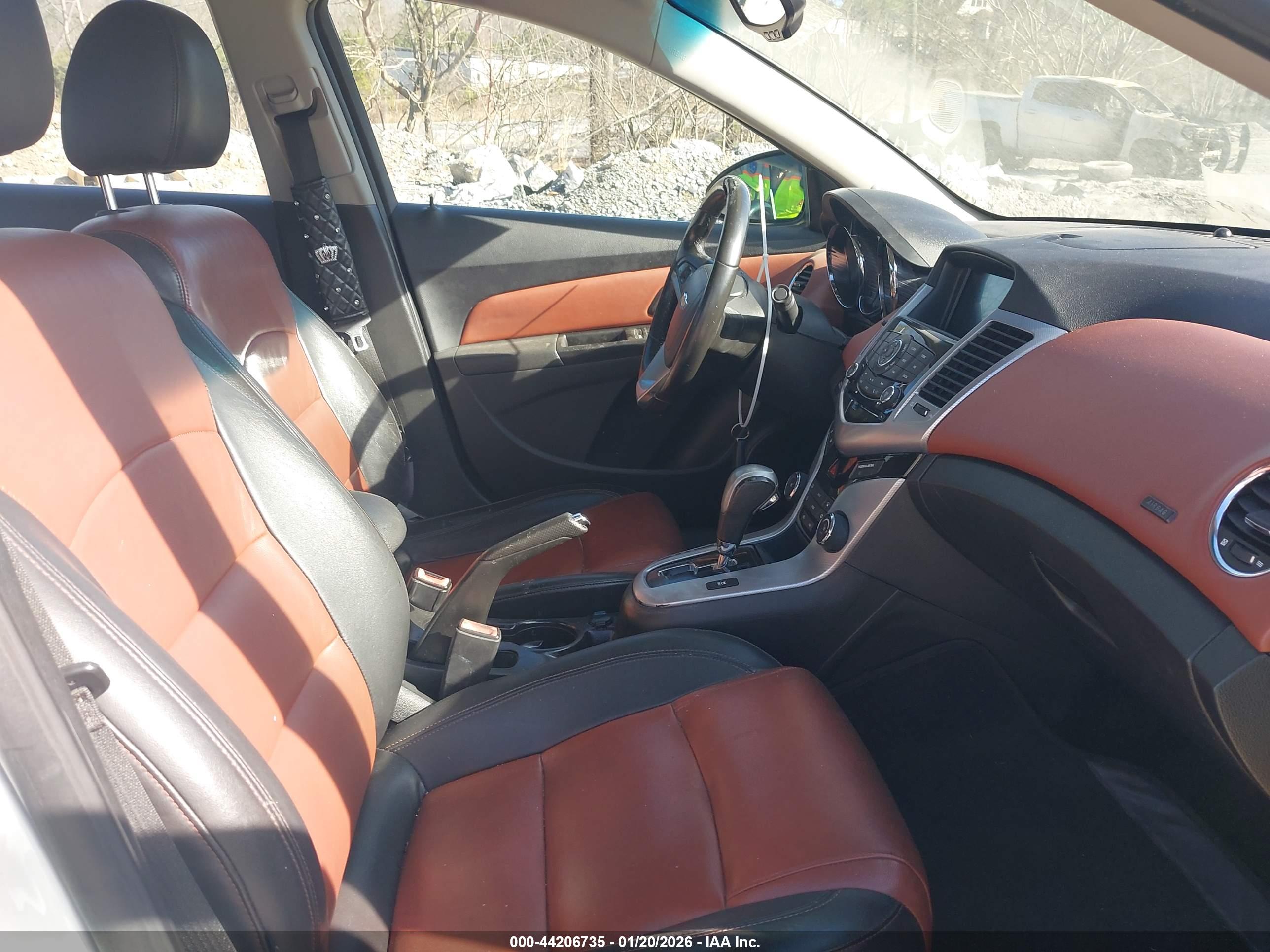 CHEVROLET CRUZE image 5